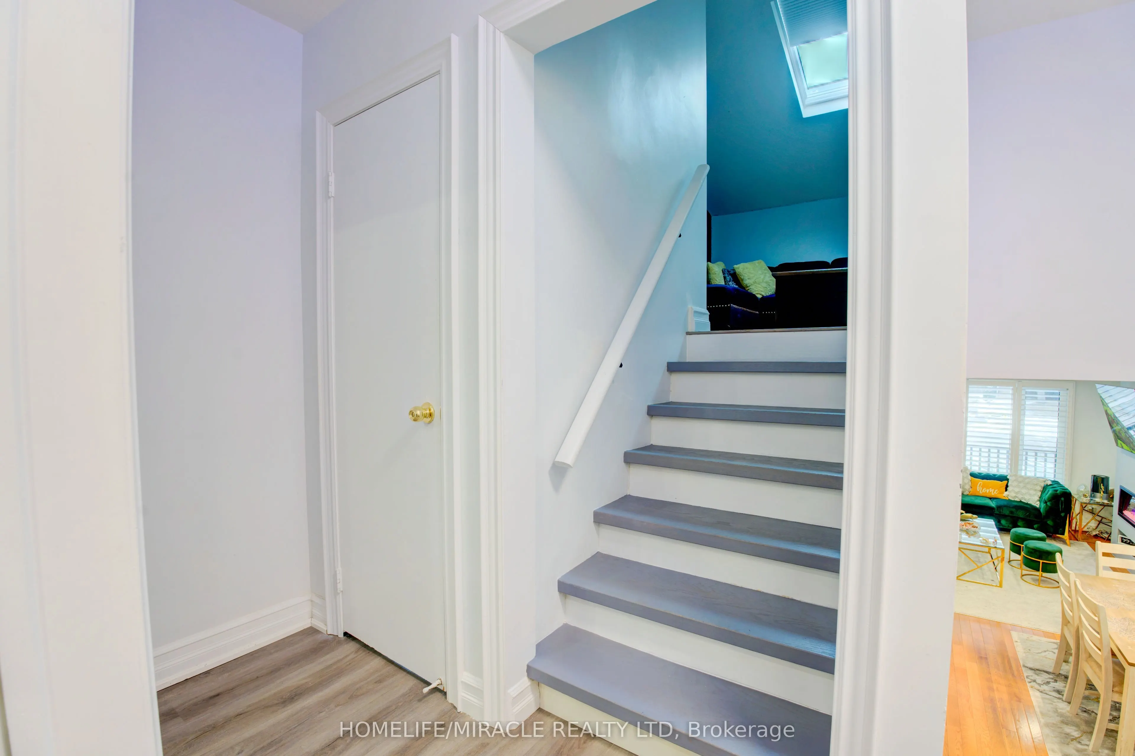 6 Rima Court