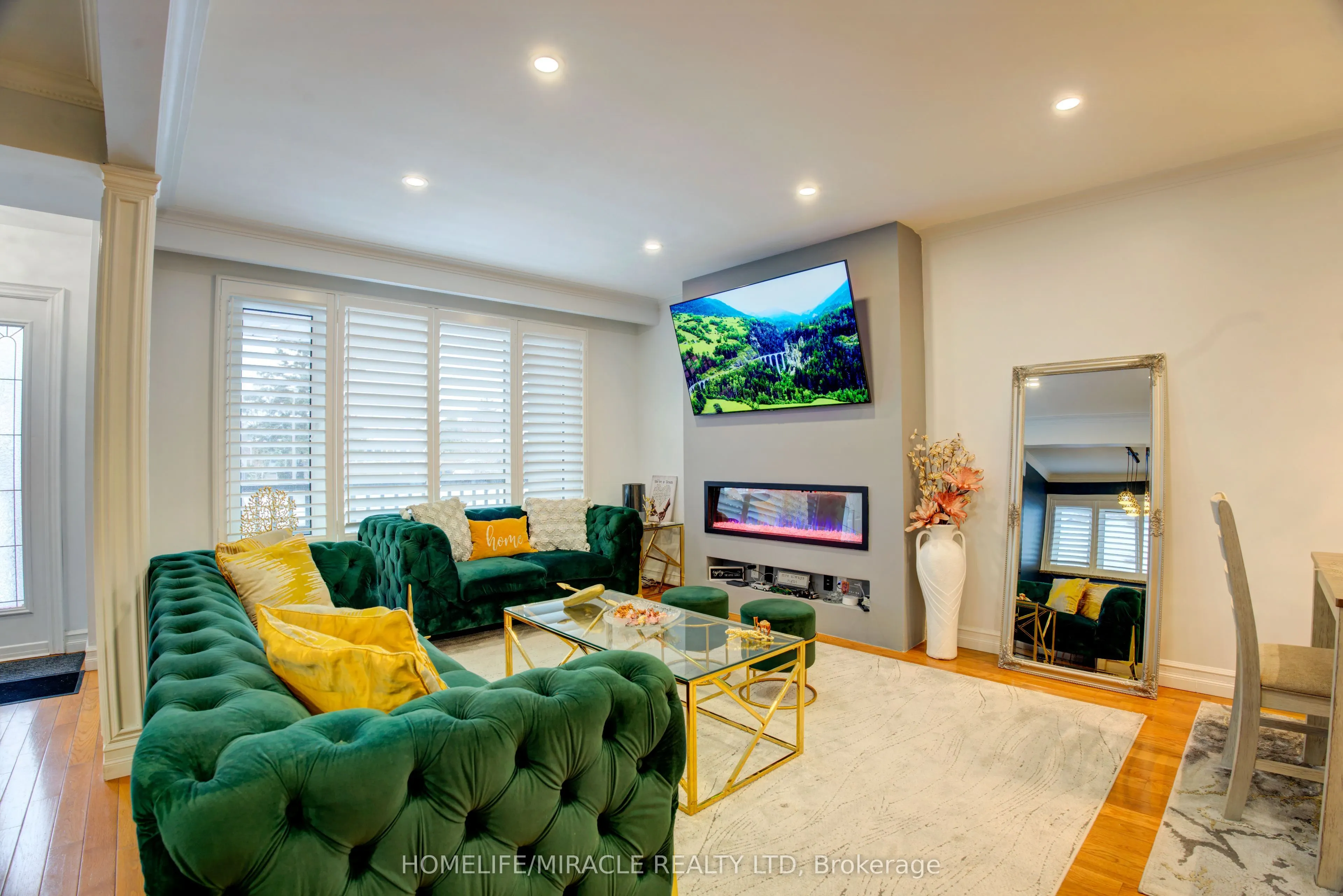 6 Rima Court