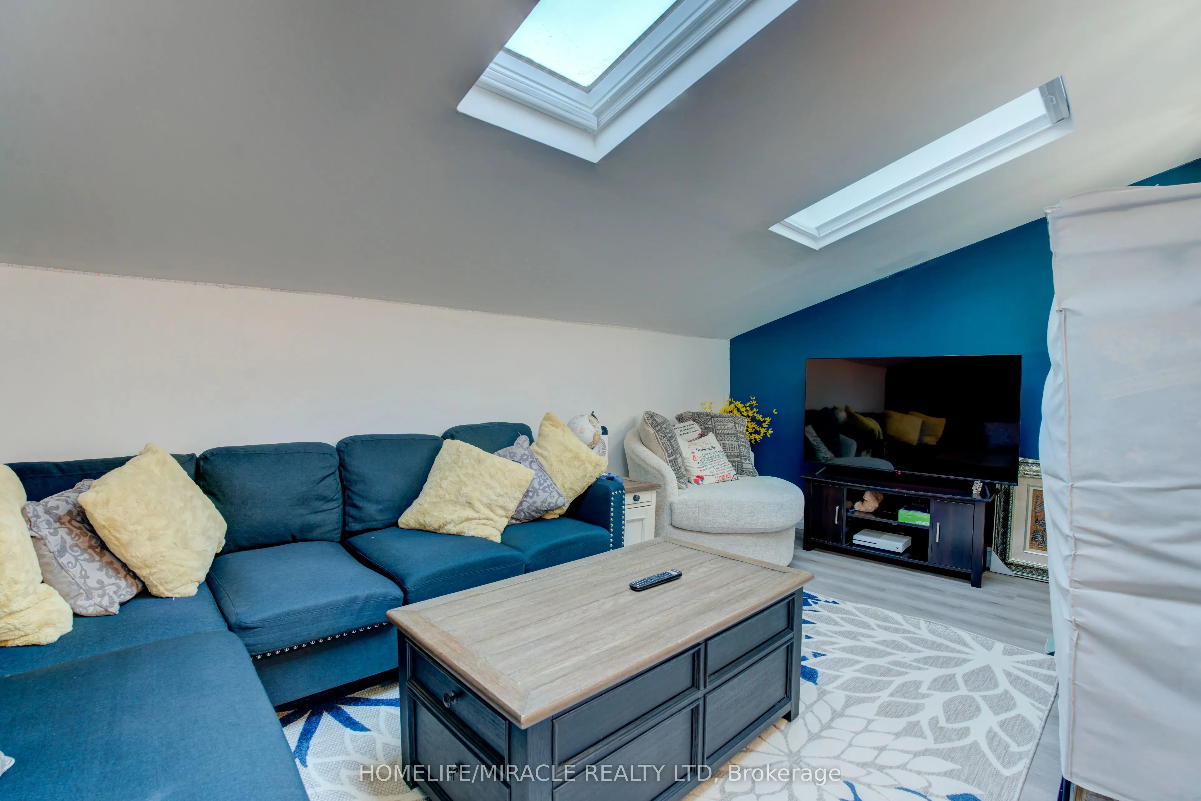 6 Rima Court