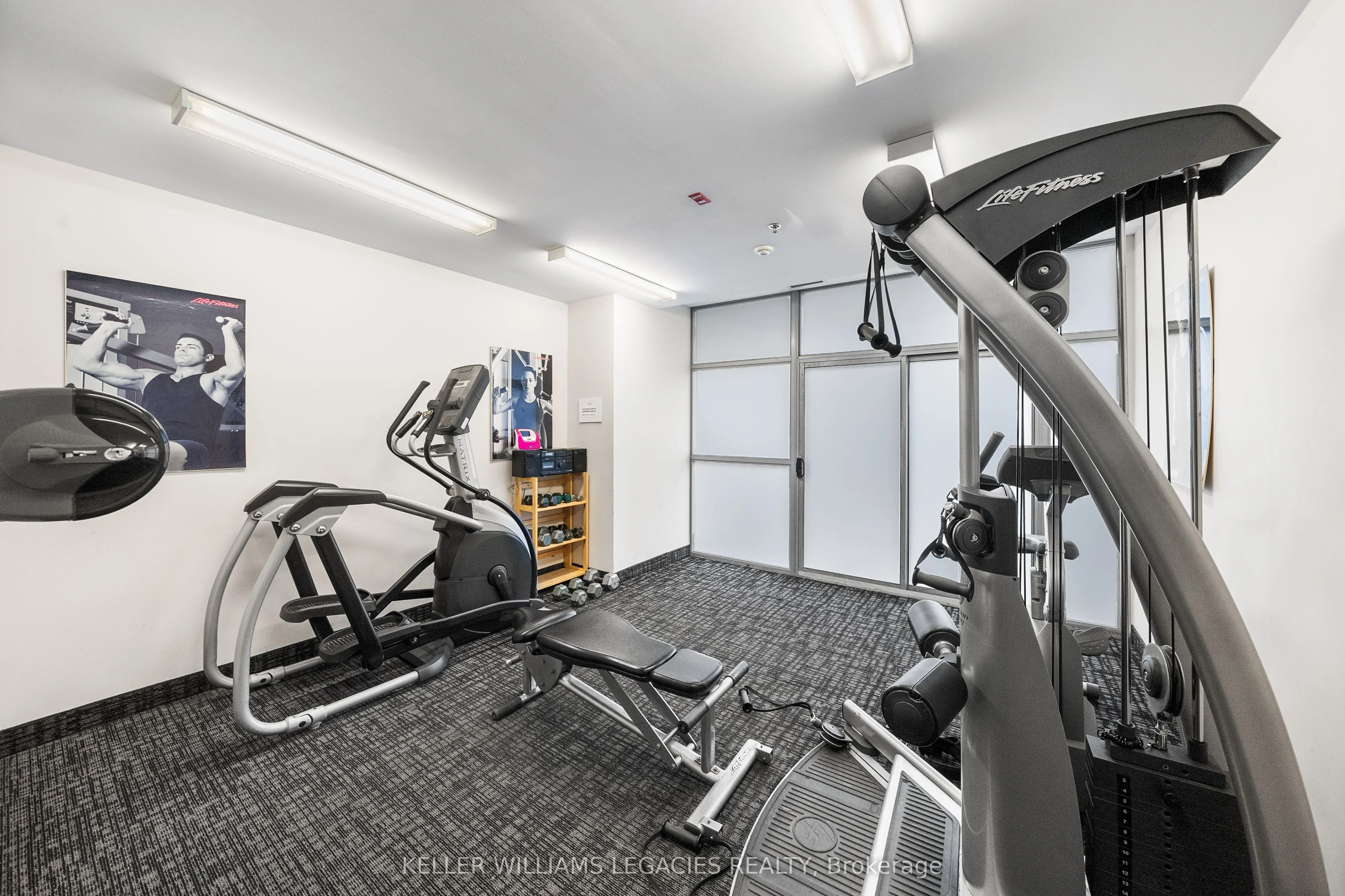 2464 Weston Road, #405
