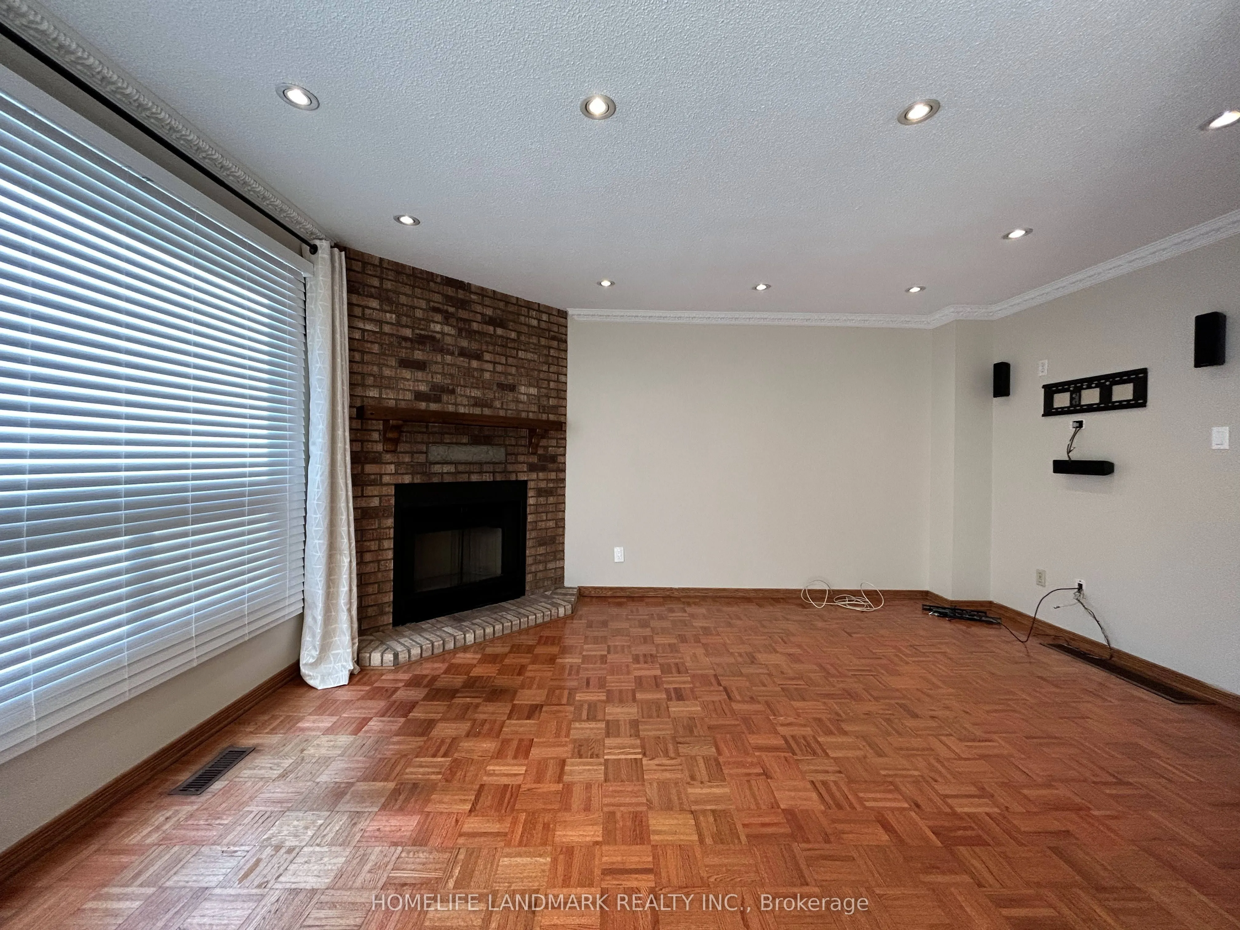 4120 Chadburn Crescent