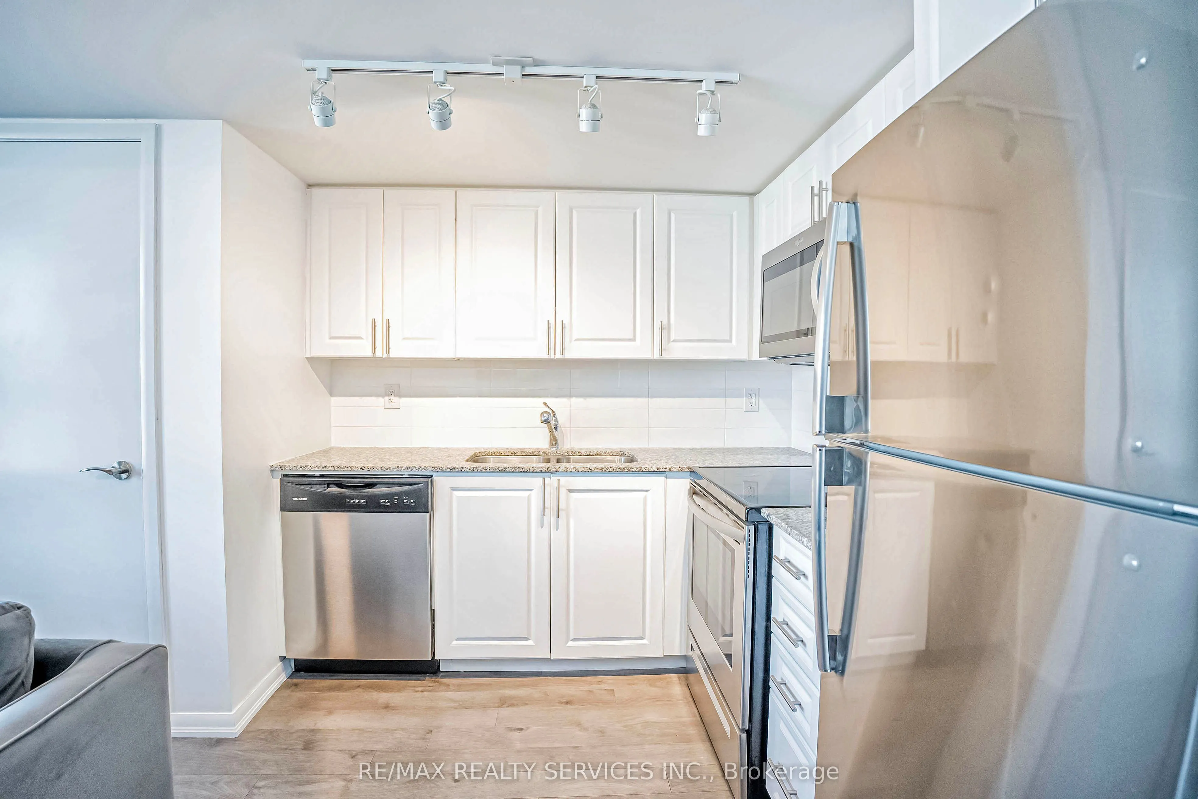 3091 Dufferin Street, #1006