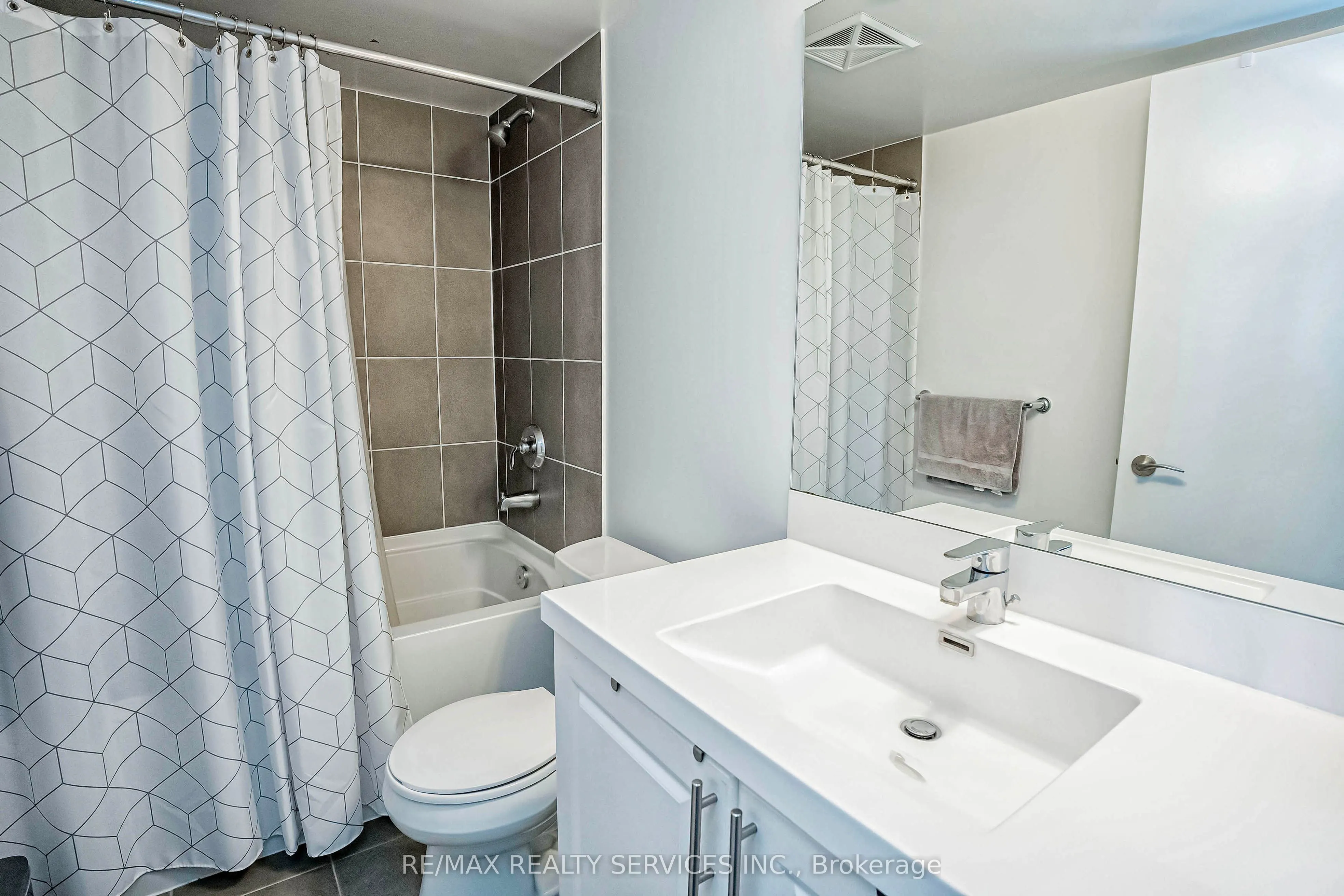 3091 Dufferin Street, #1006