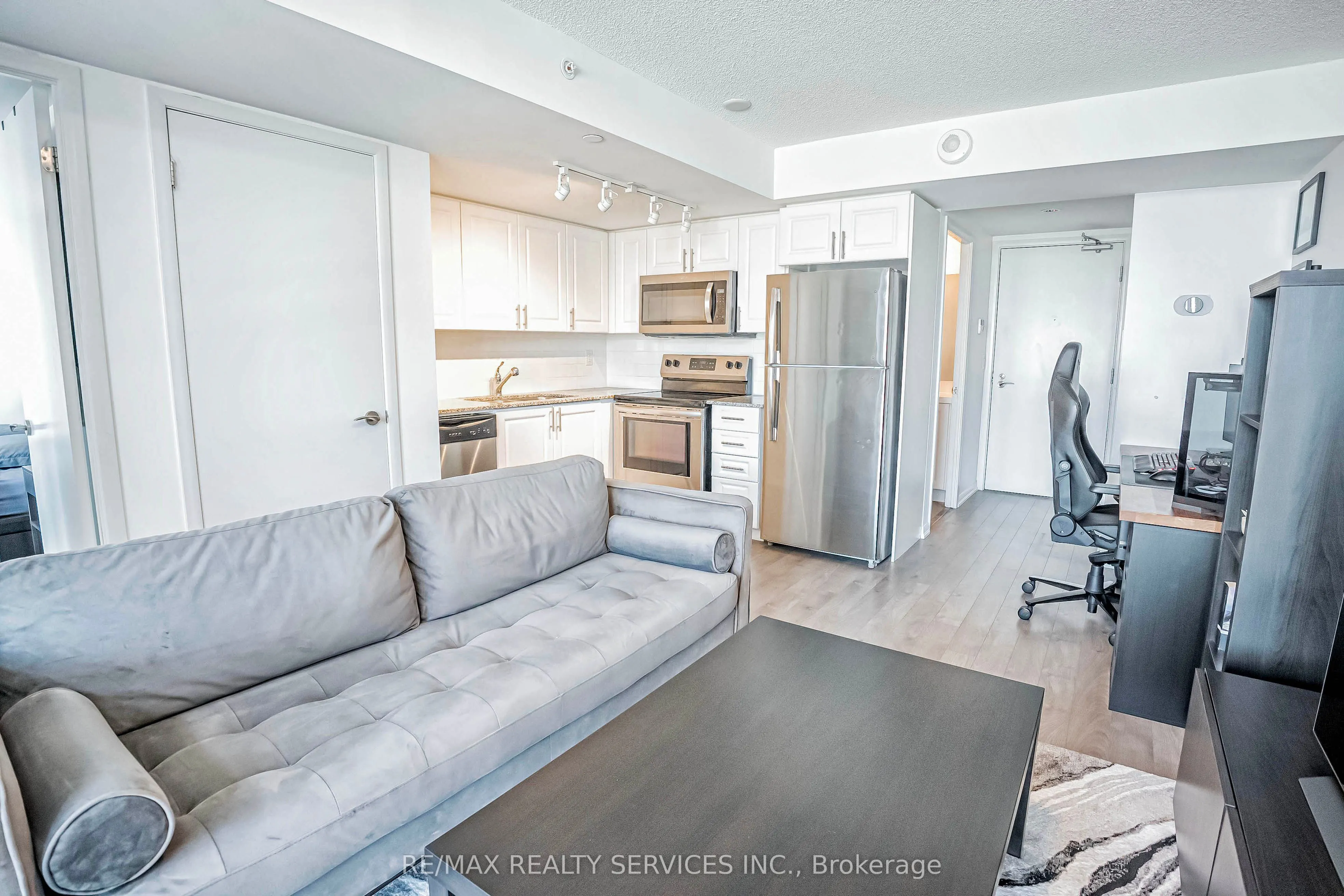 3091 Dufferin Street, #1006