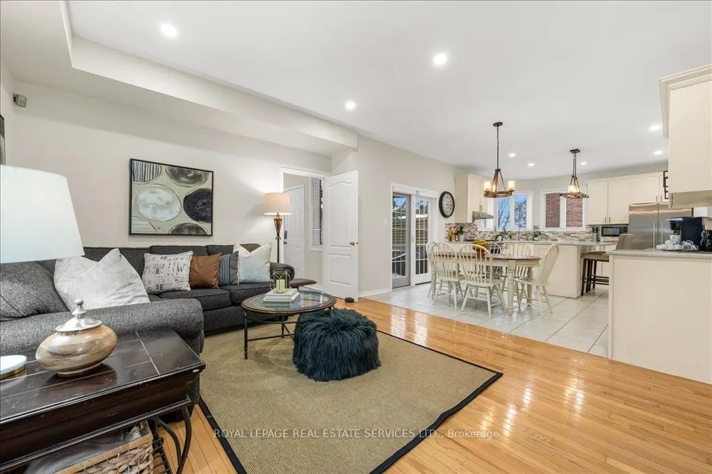 2483 Sunnyhurst Close