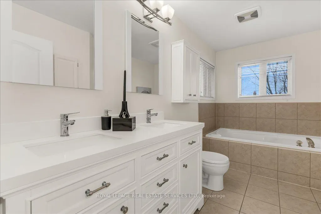 2483 Sunnyhurst Close
