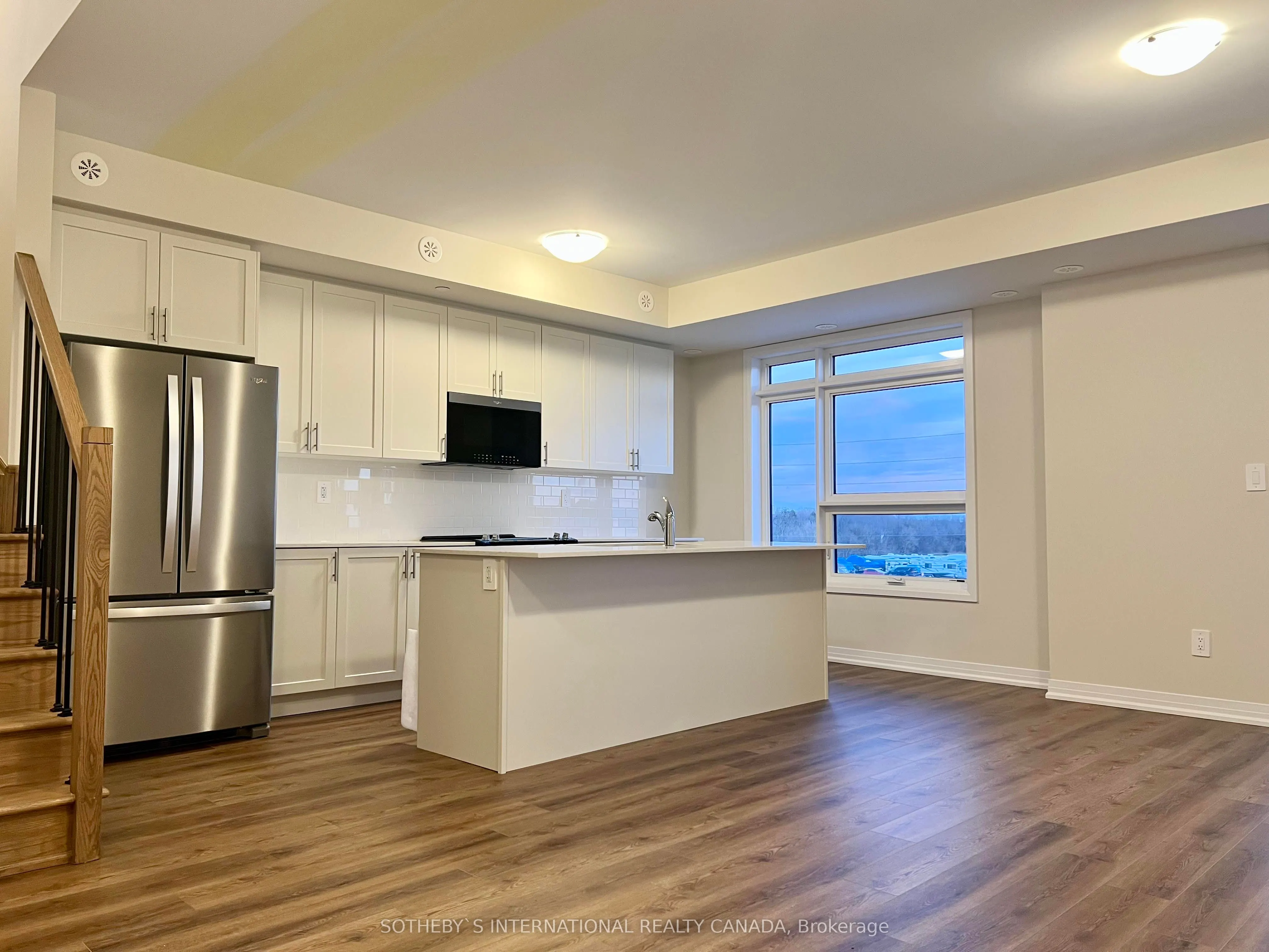 1585 Rose Way #103