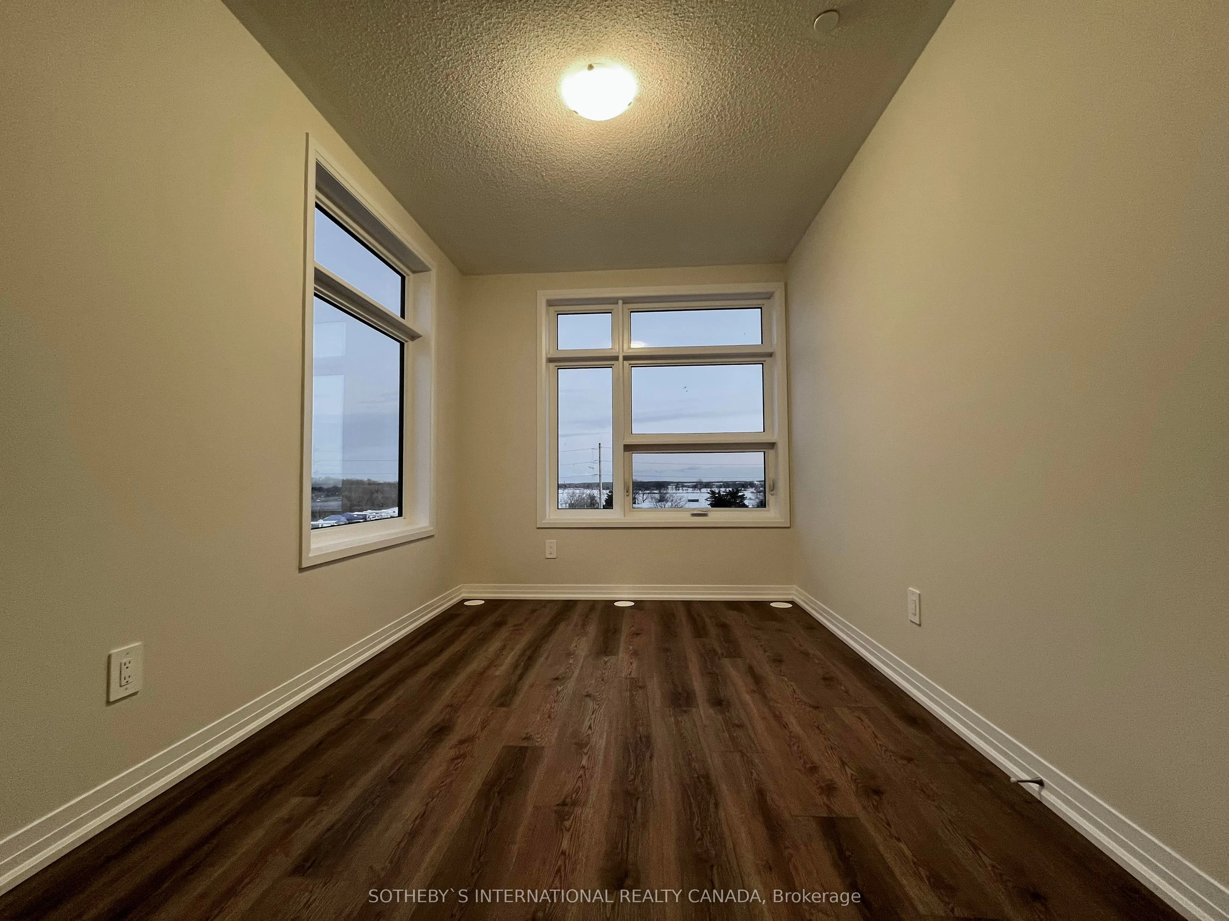 1585 Rose Way #103