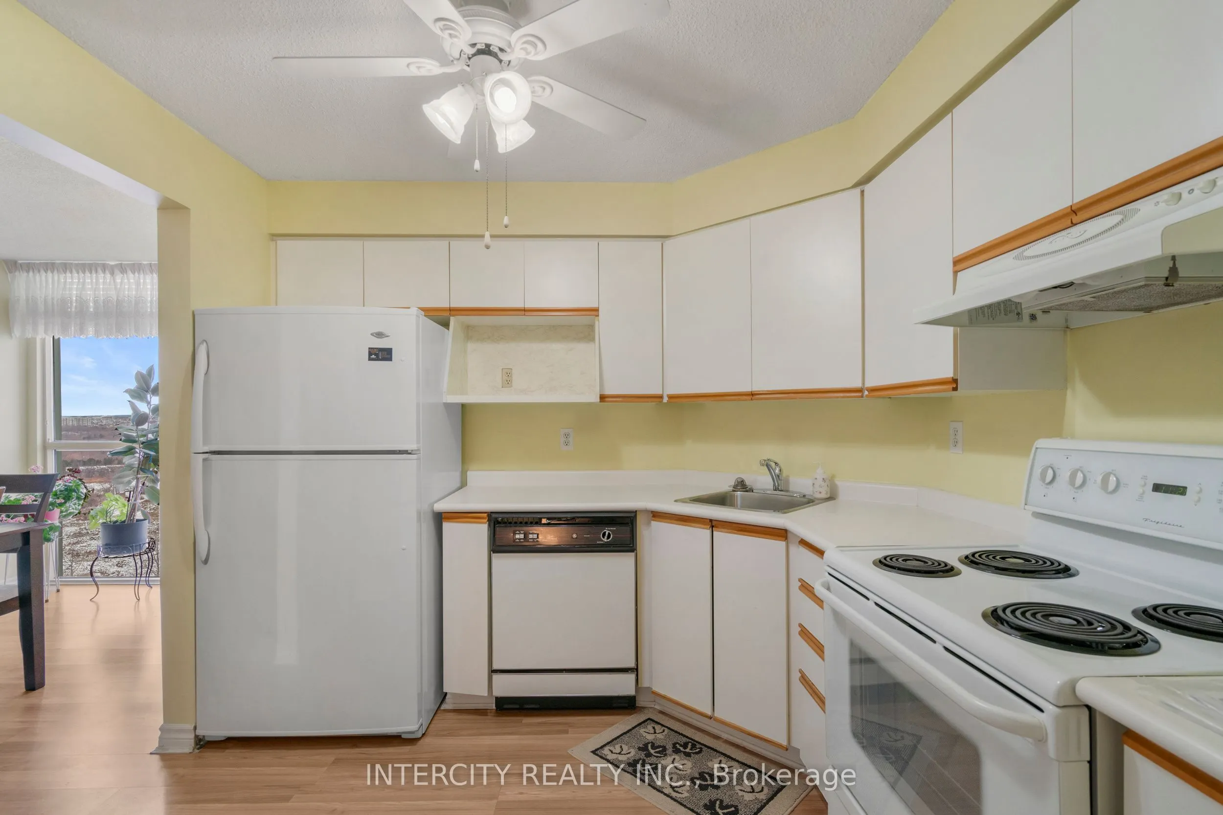 61 Markbrook Lane, #PH3