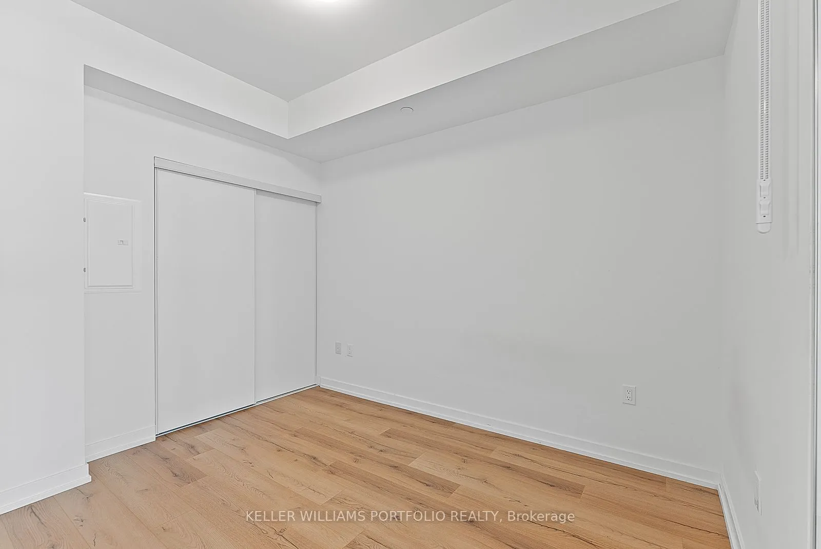 1195 The Queensway Street, #411