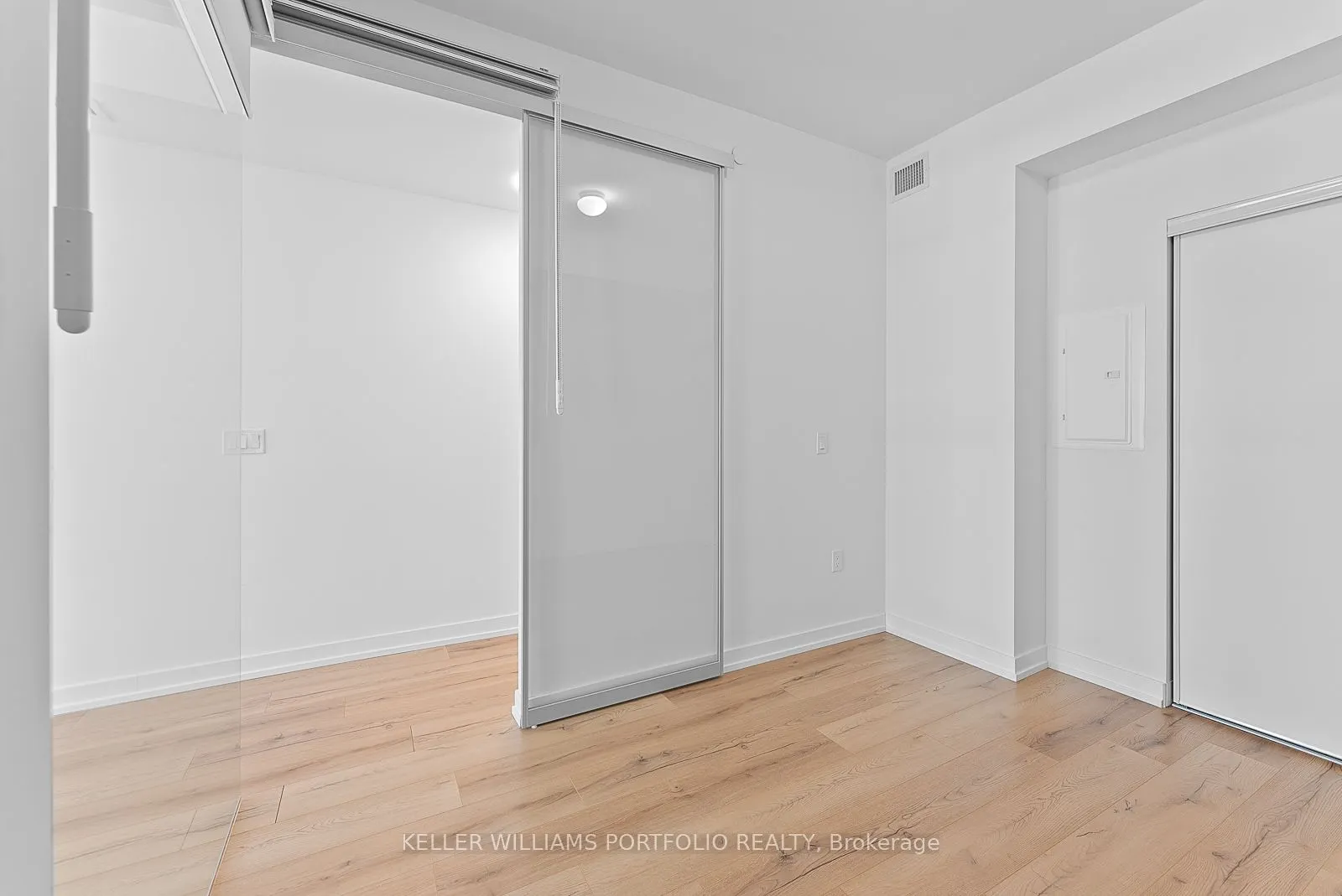 1195 The Queensway Street, #411