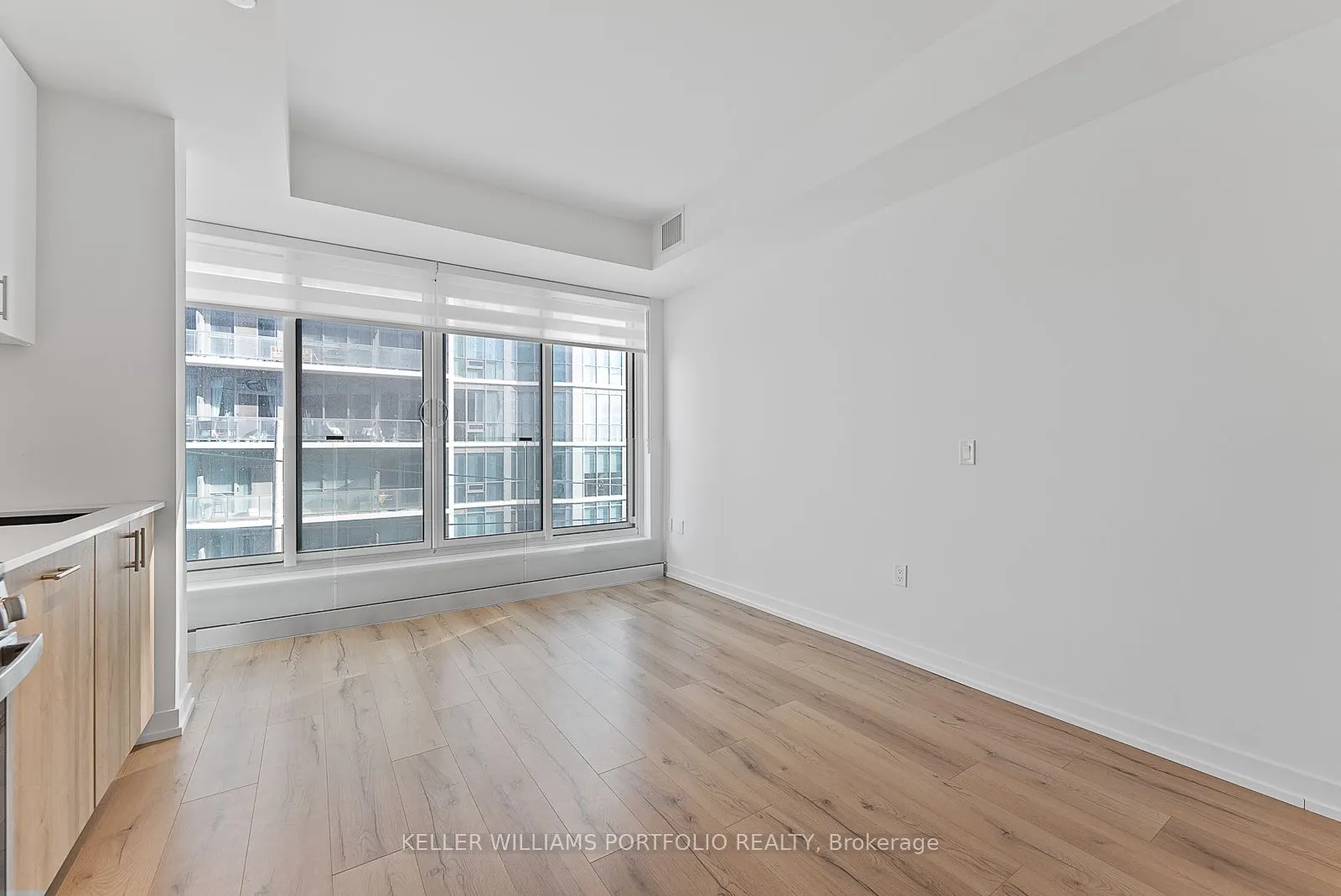 1195 The Queensway Street, #411