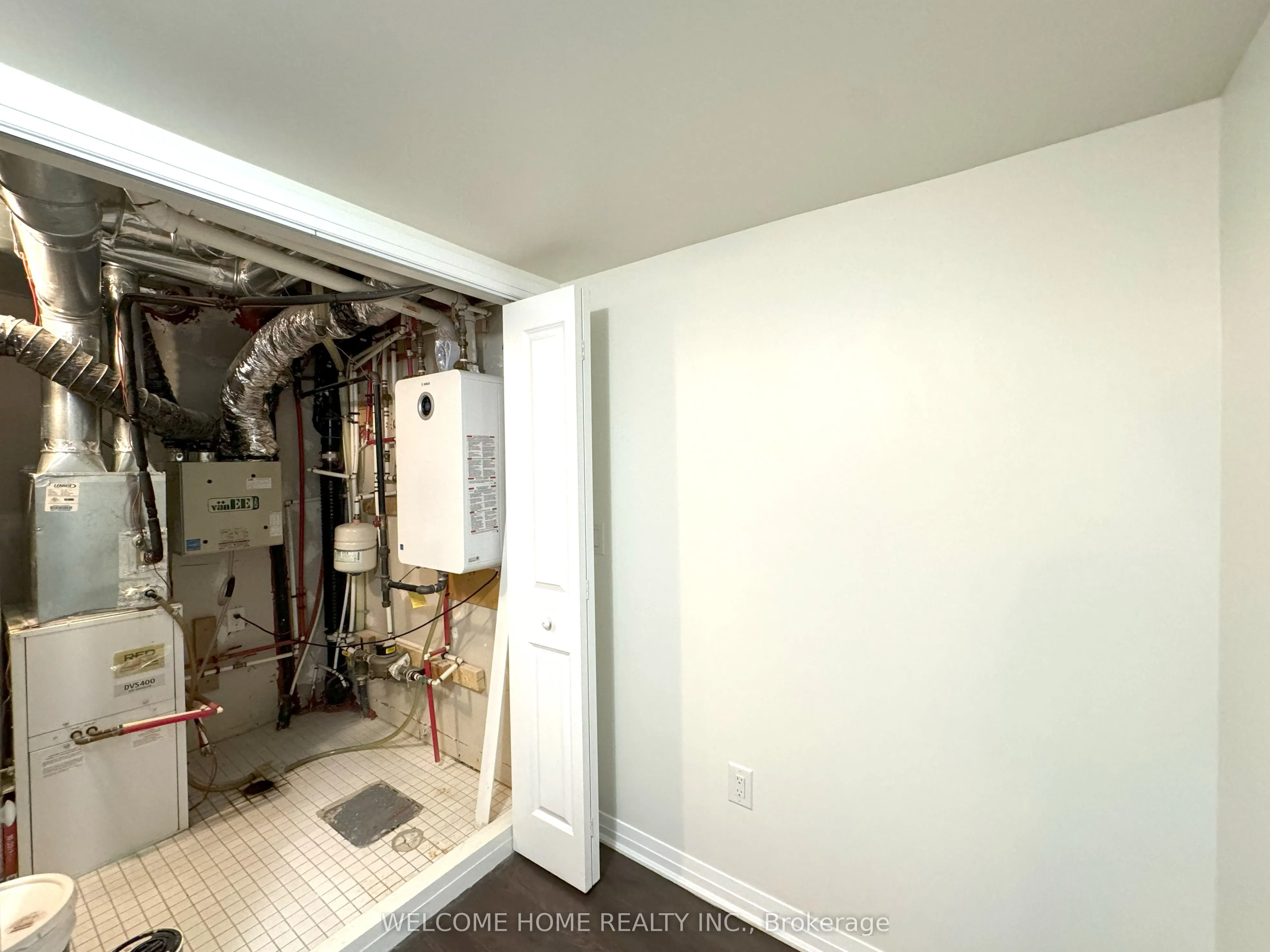 155 William Duncan Road, #1