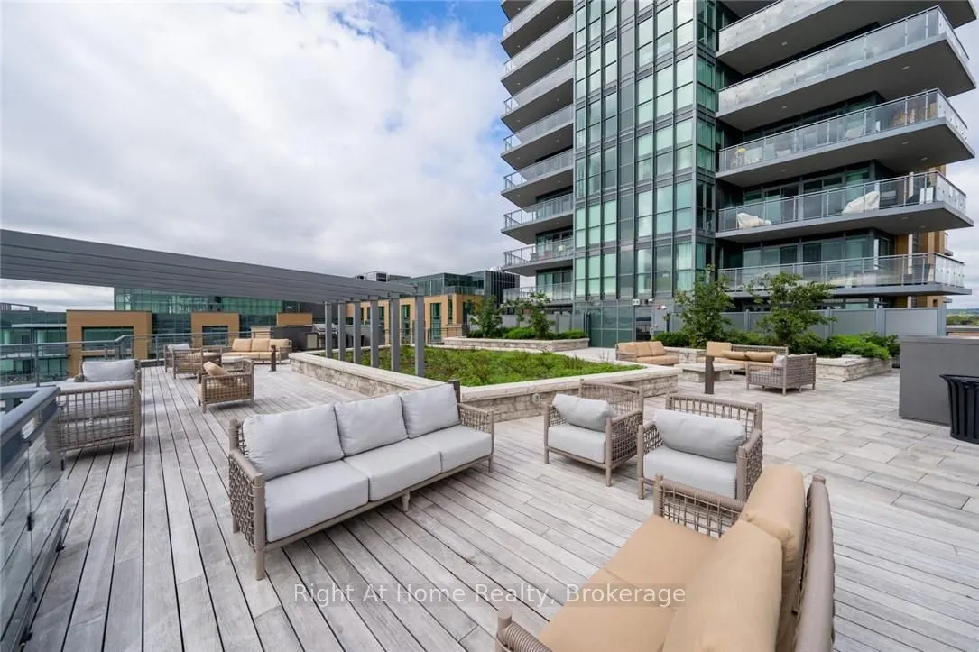 2060 LAKESHORE Road, #802