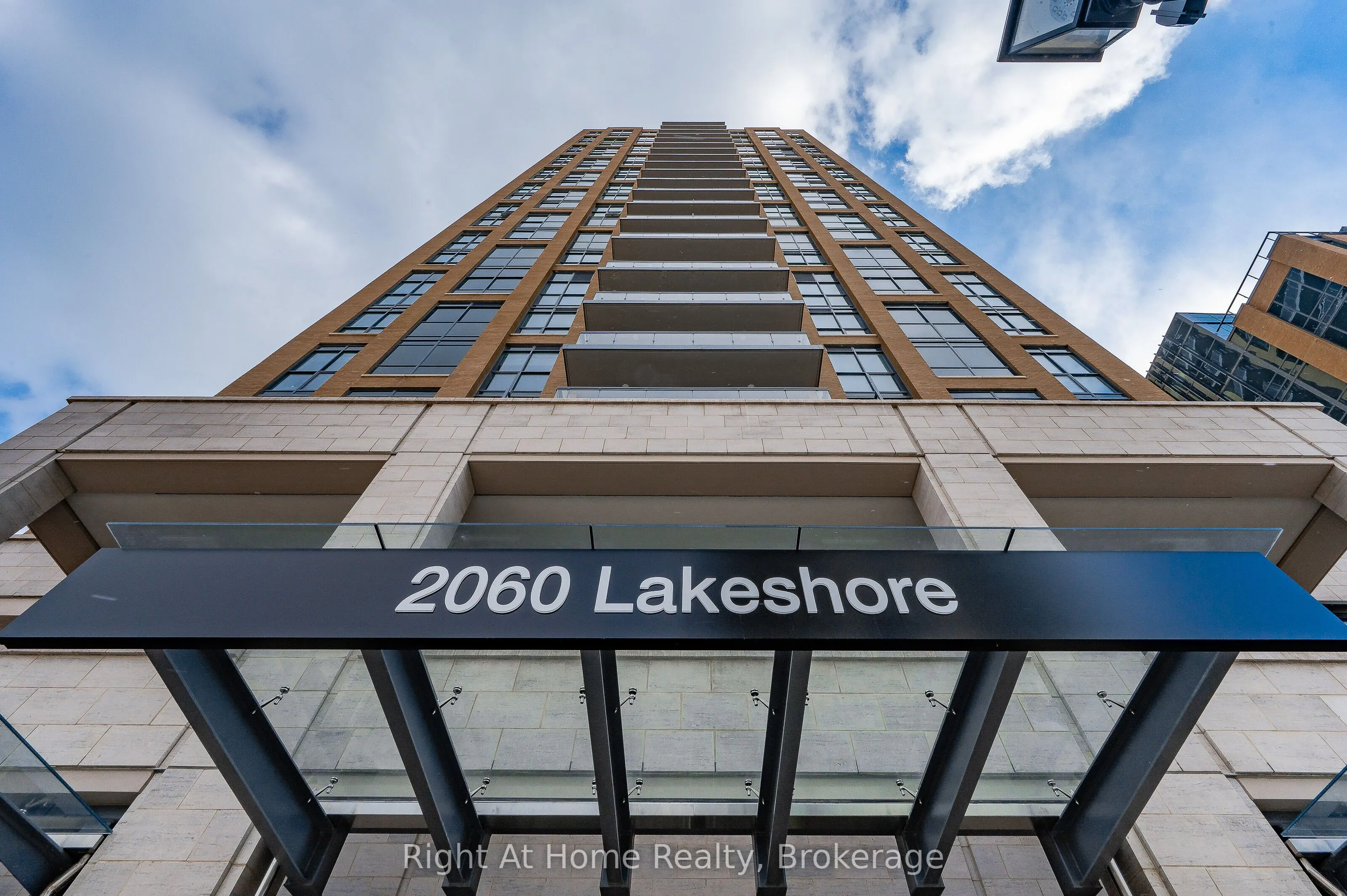 2060 LAKESHORE Road, #802