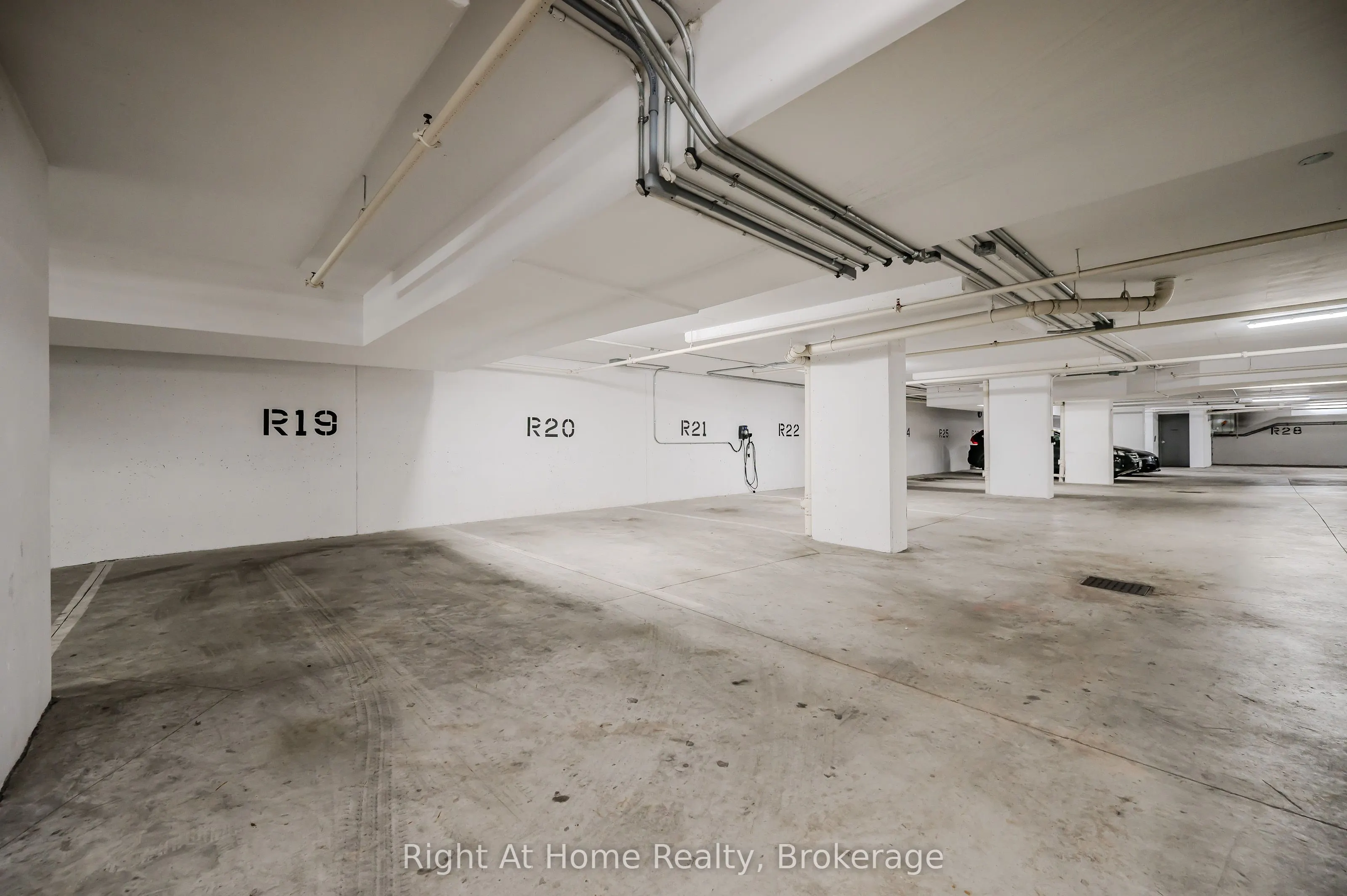 2060 LAKESHORE Road, #802