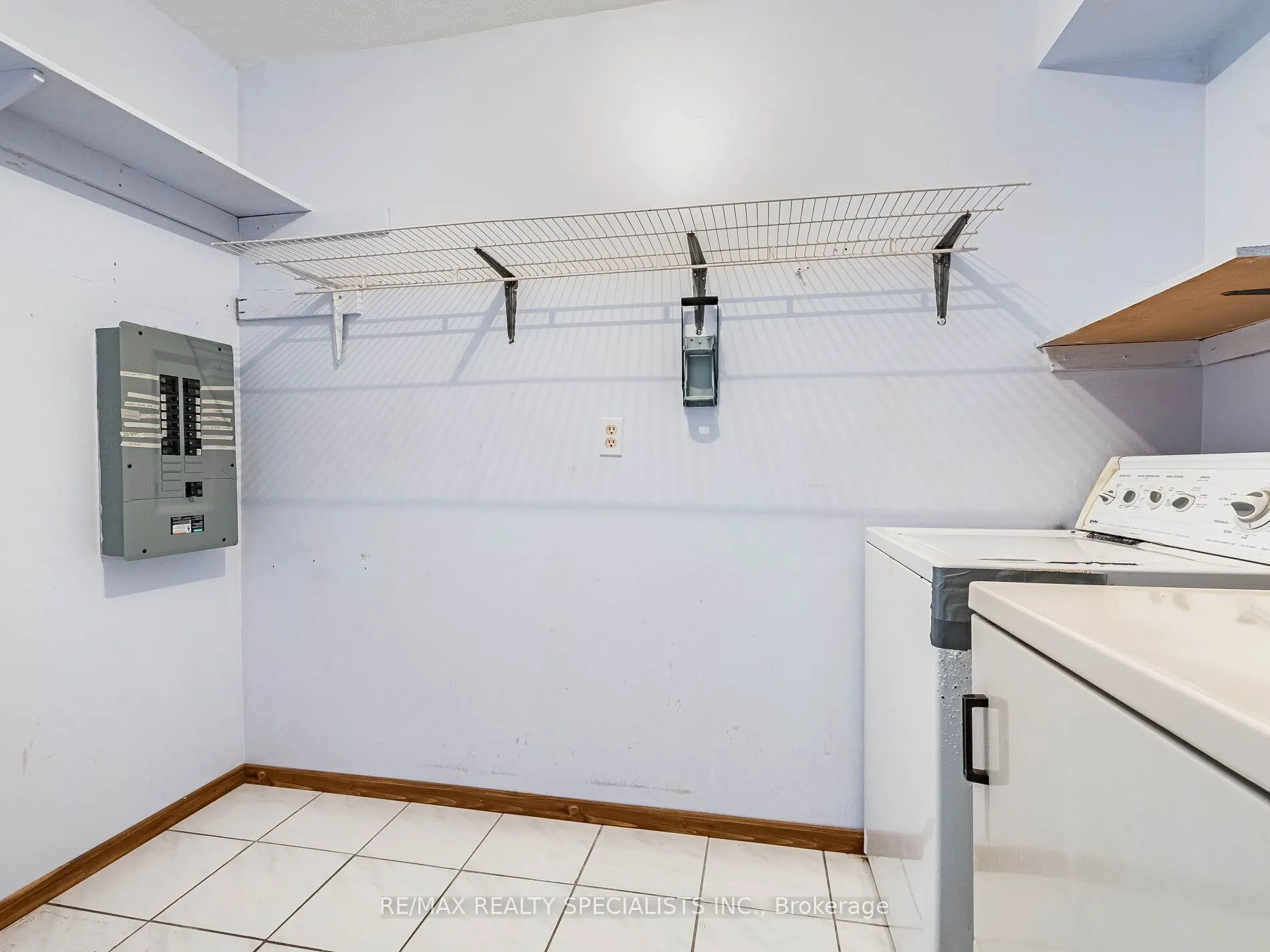 1535 Lakeshore Road E, #1806