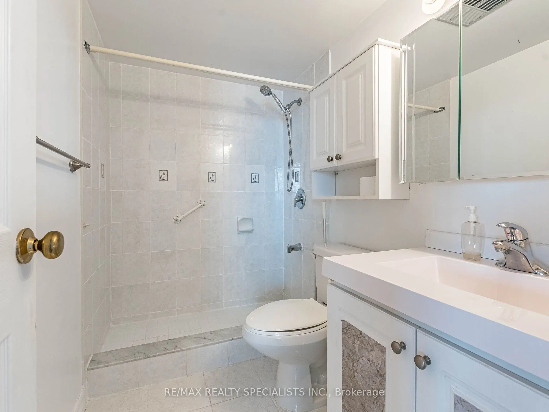 1535 Lakeshore Road E, #1806