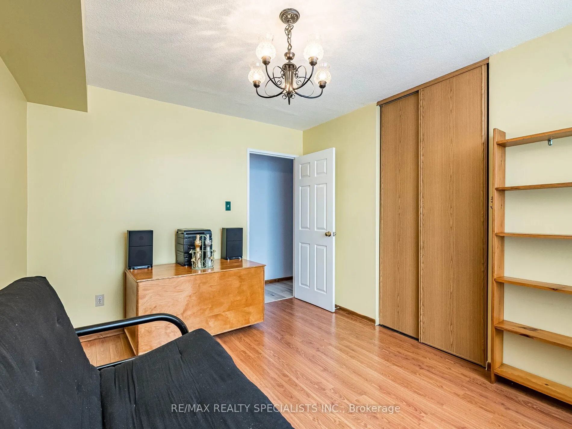 1535 Lakeshore Road E, #1806