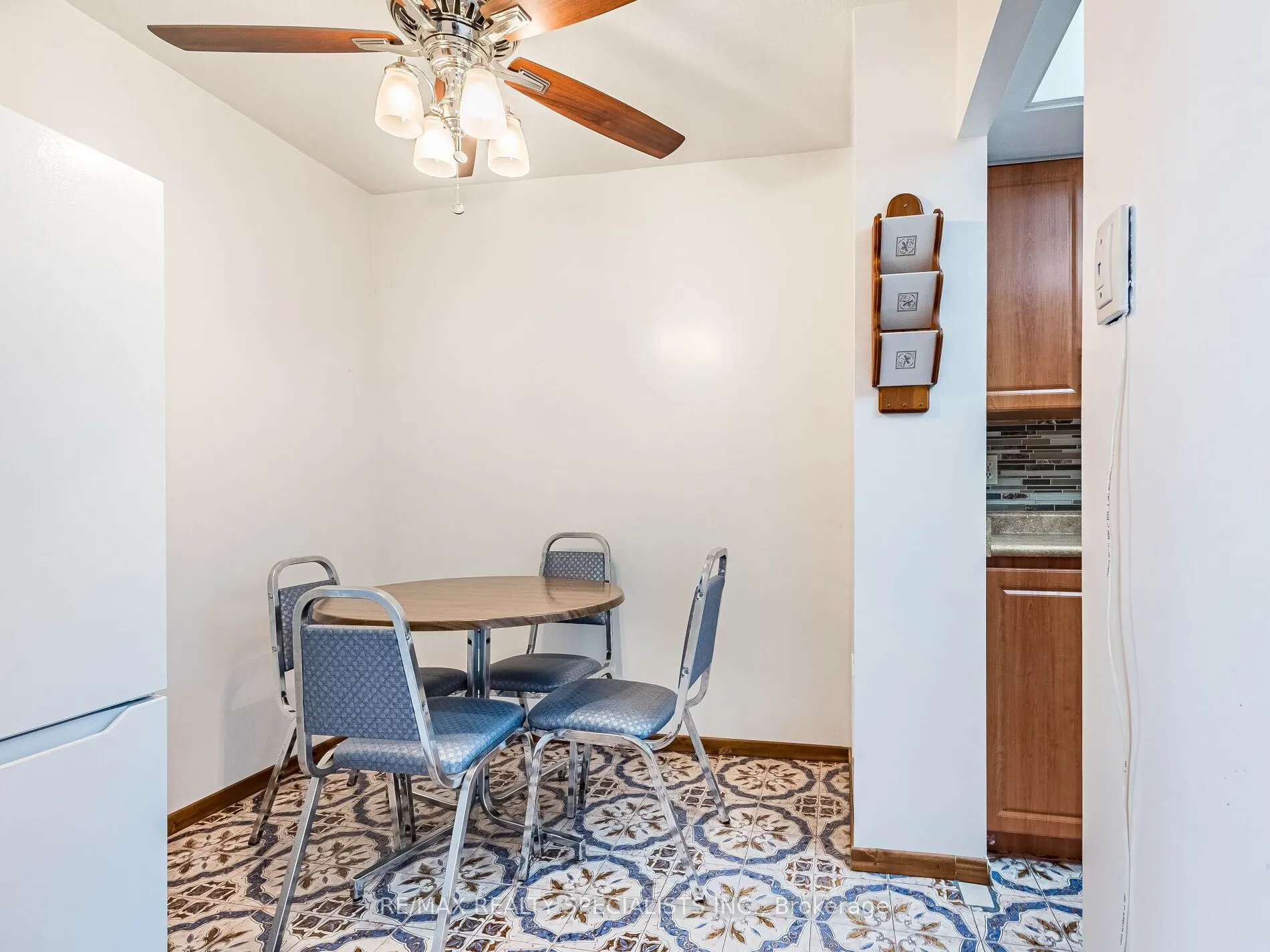 1535 Lakeshore Road E, #1806