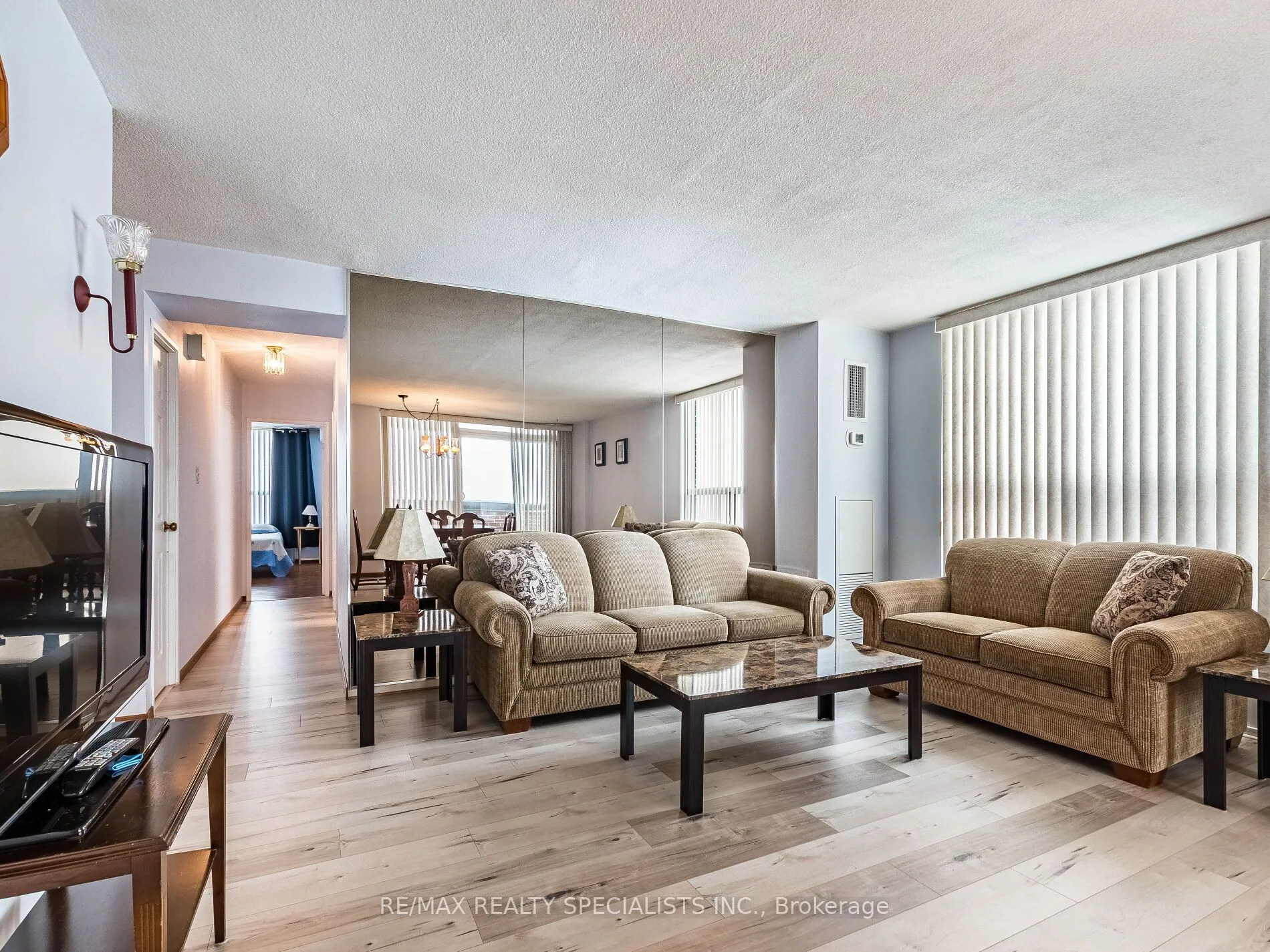 1535 Lakeshore Road E, #1806
