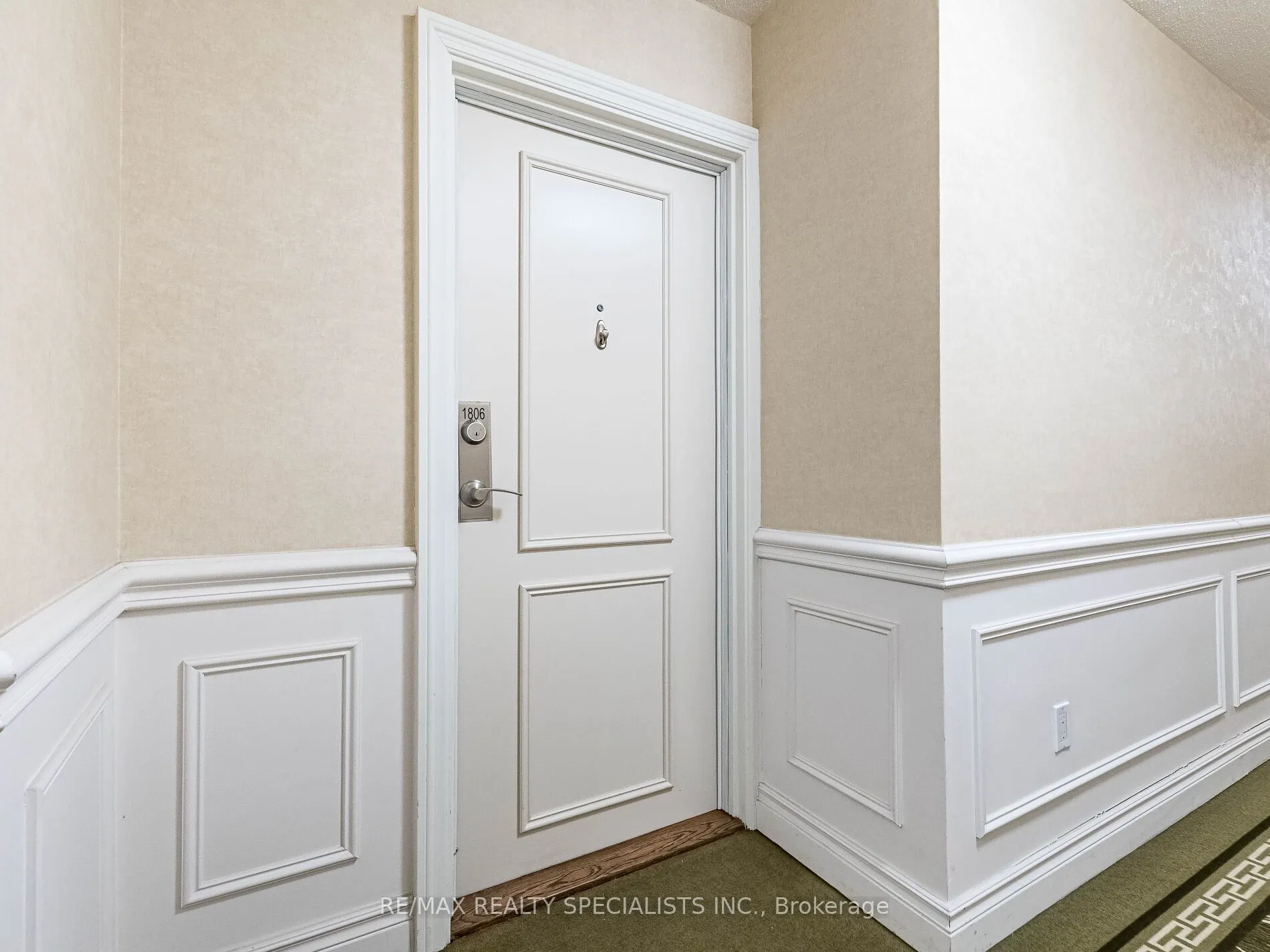 1535 Lakeshore Road E, #1806