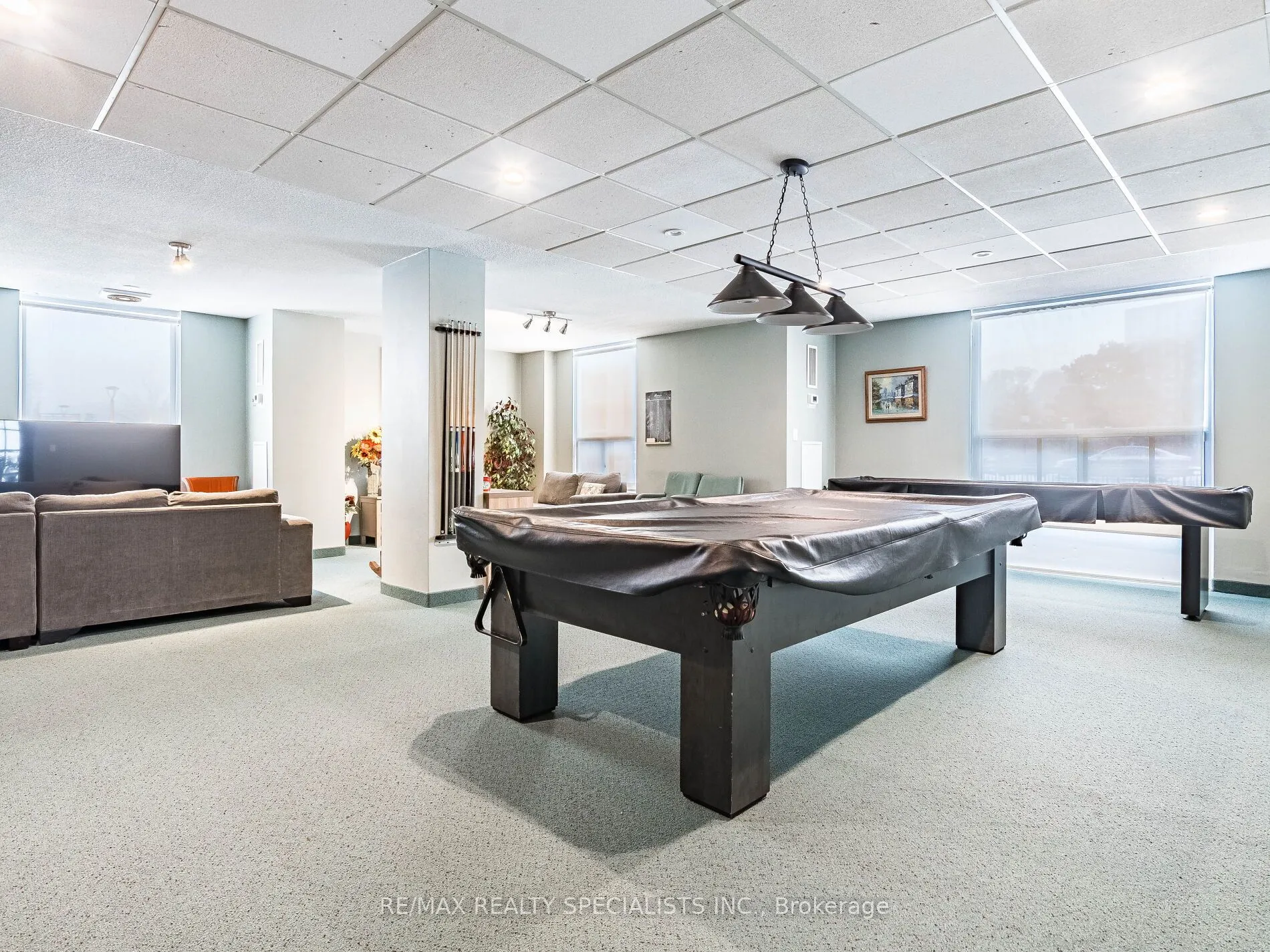 1535 Lakeshore Road E, #1806
