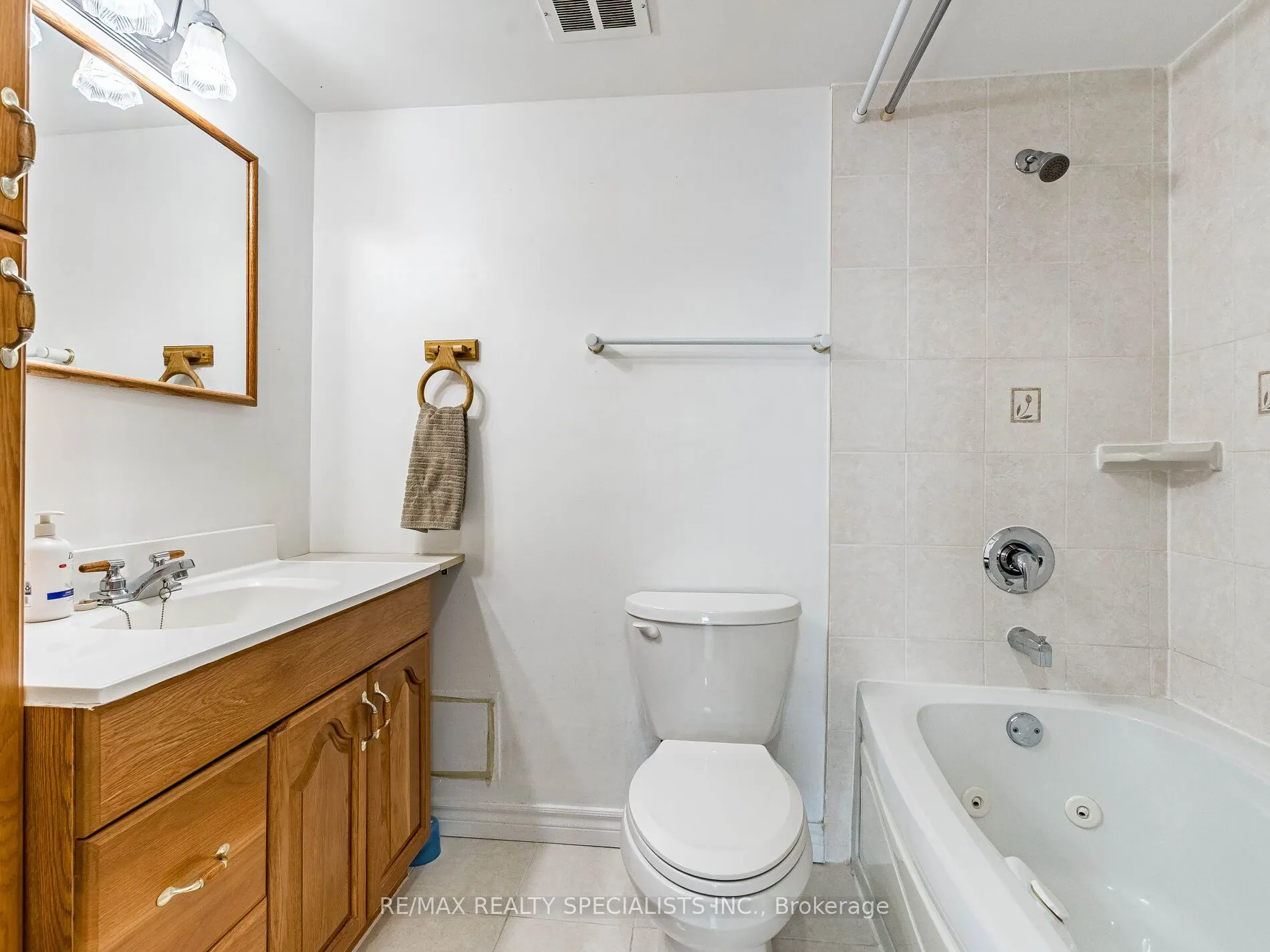 1535 Lakeshore Road E, #1806
