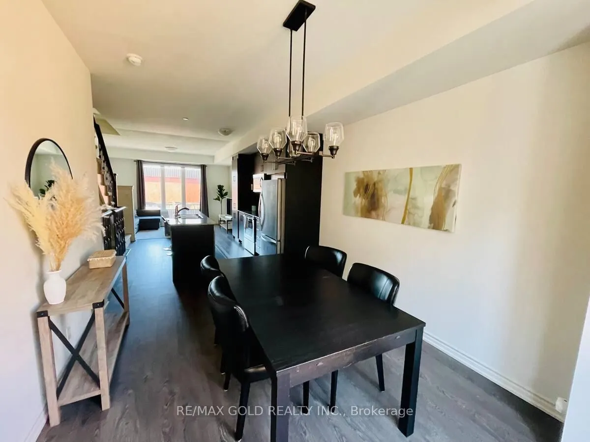 80 EASTWOOD PARK Gardens, #3