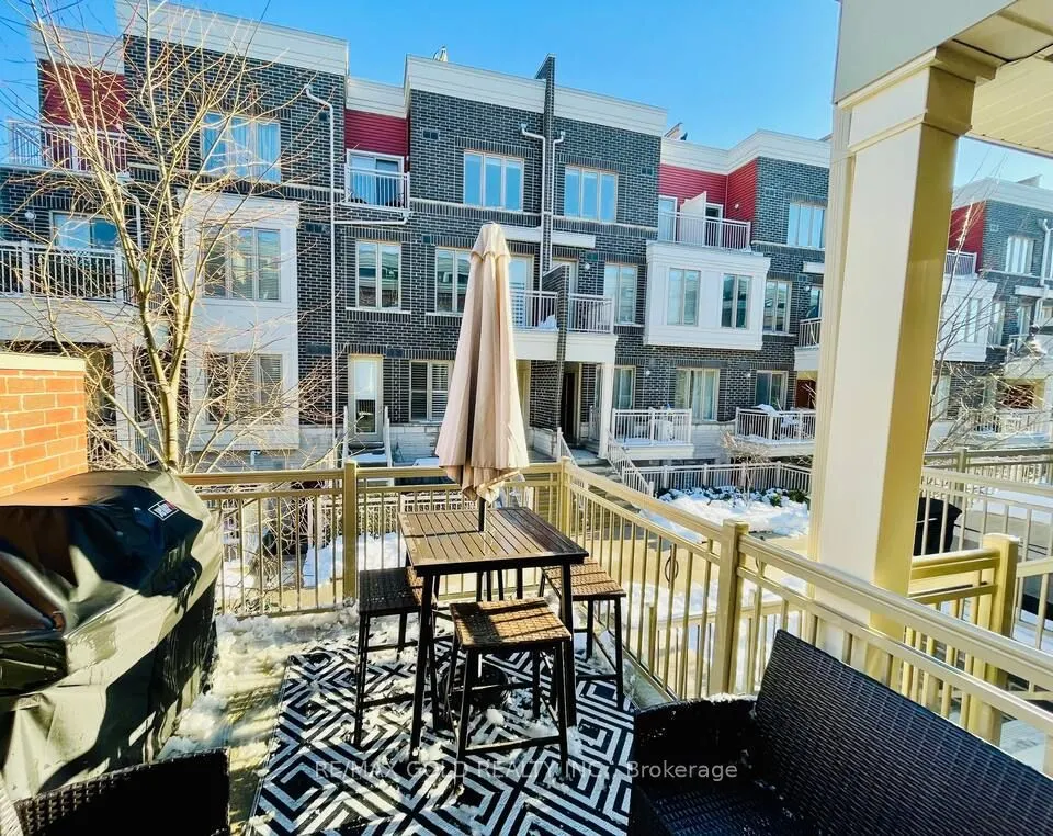 80 EASTWOOD PARK Gardens, #3