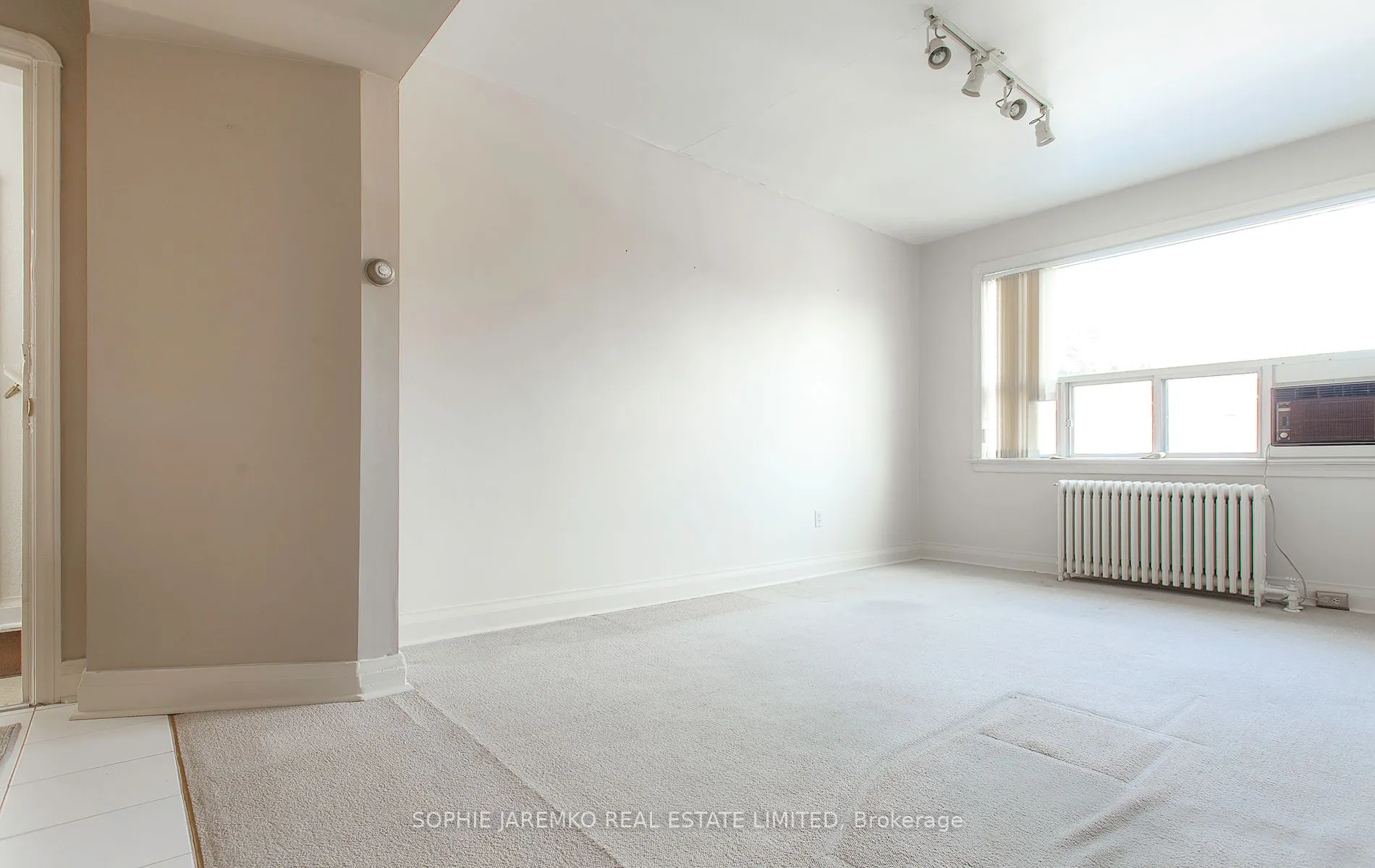 2 Brentwood Road N, #1