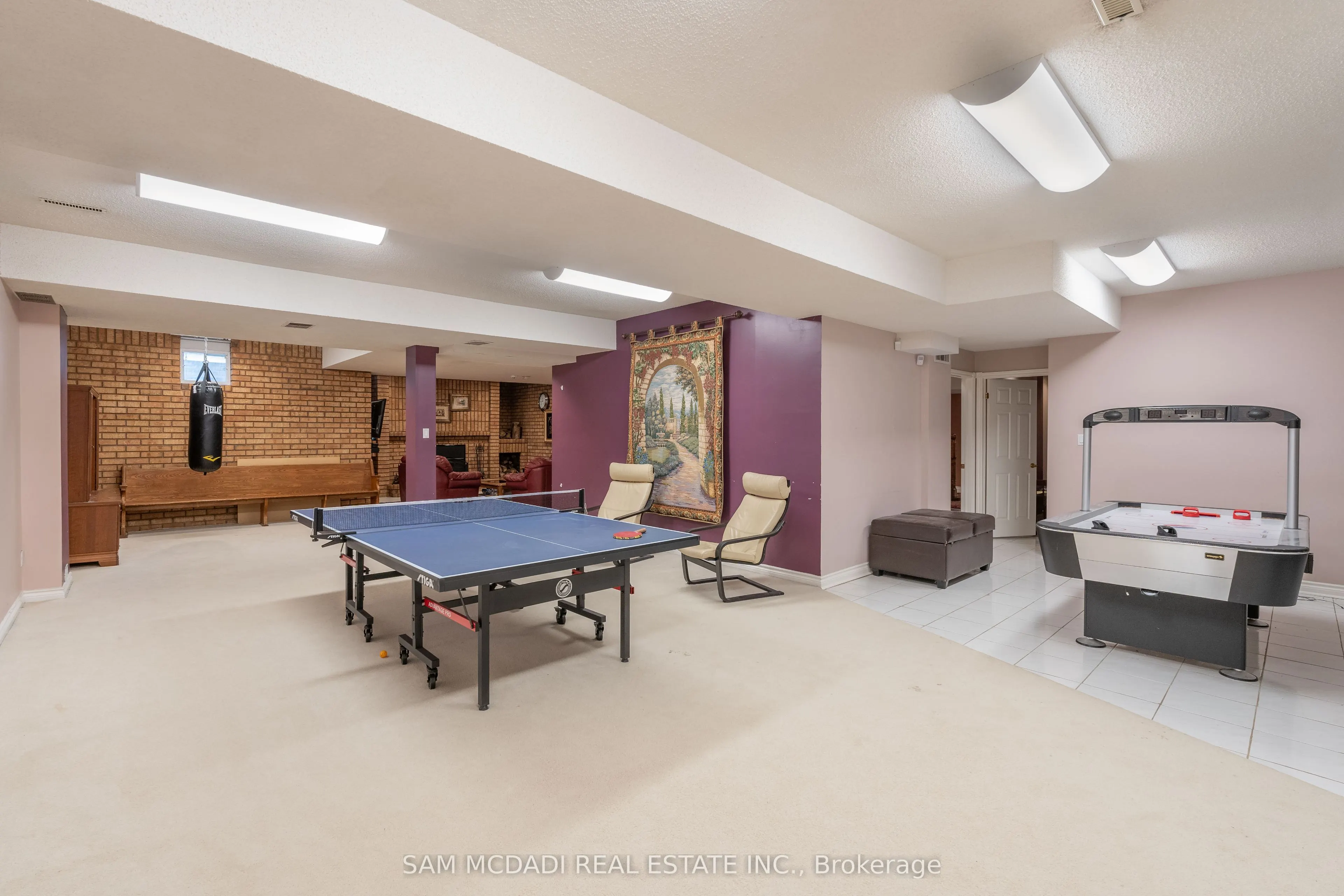 2339 Glengarry Road