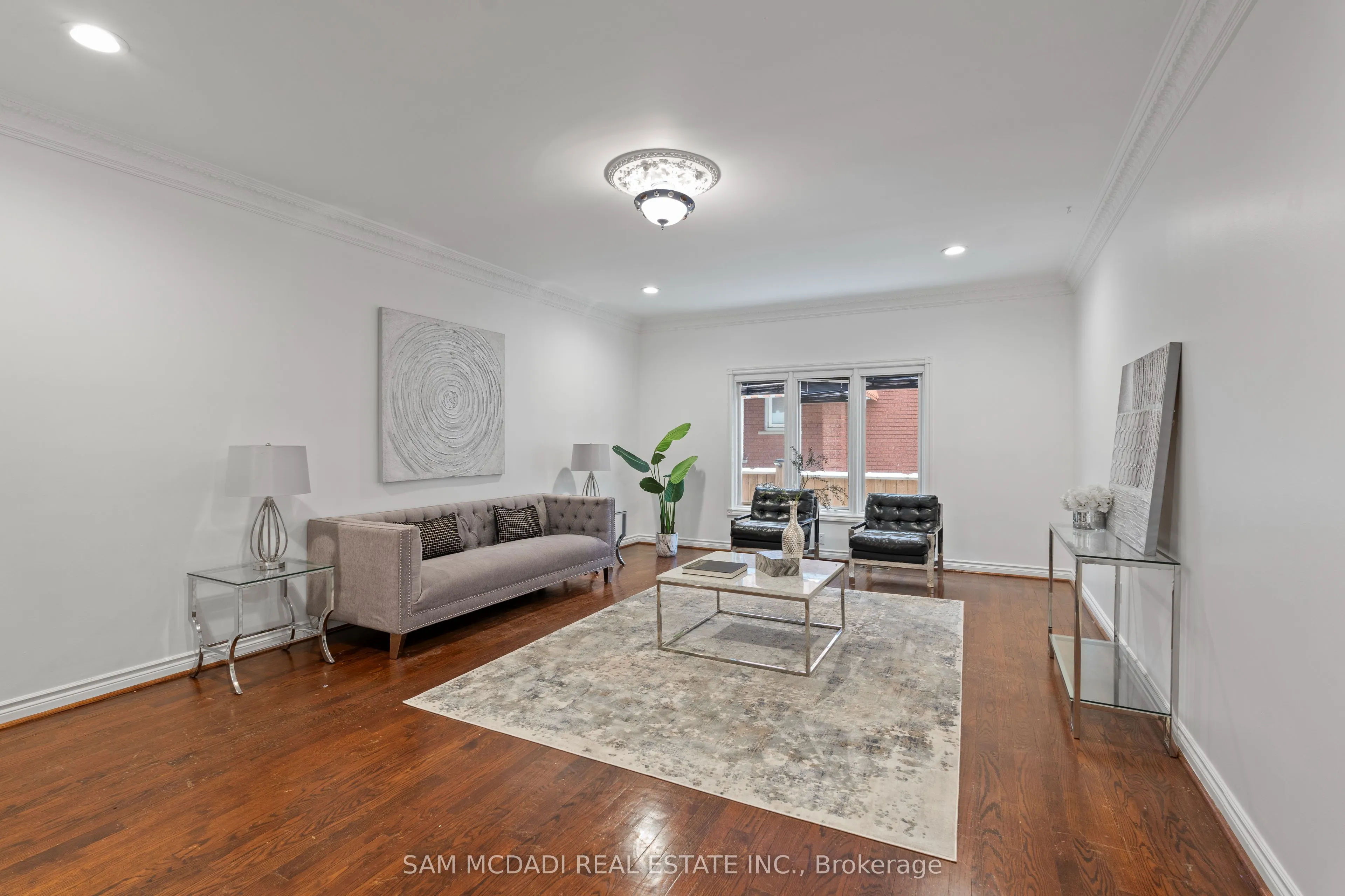 2339 Glengarry Road
