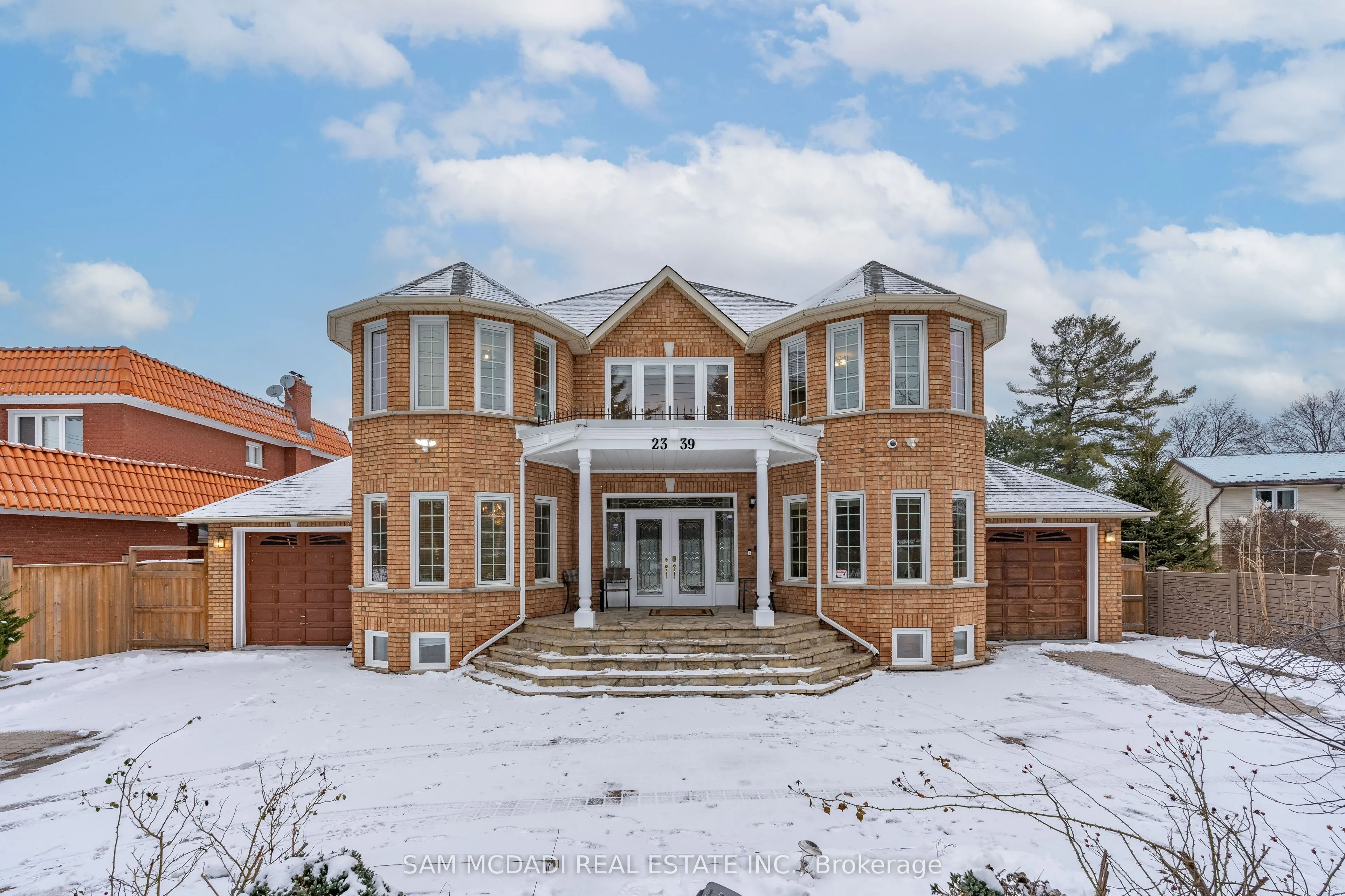 2339 Glengarry Road
