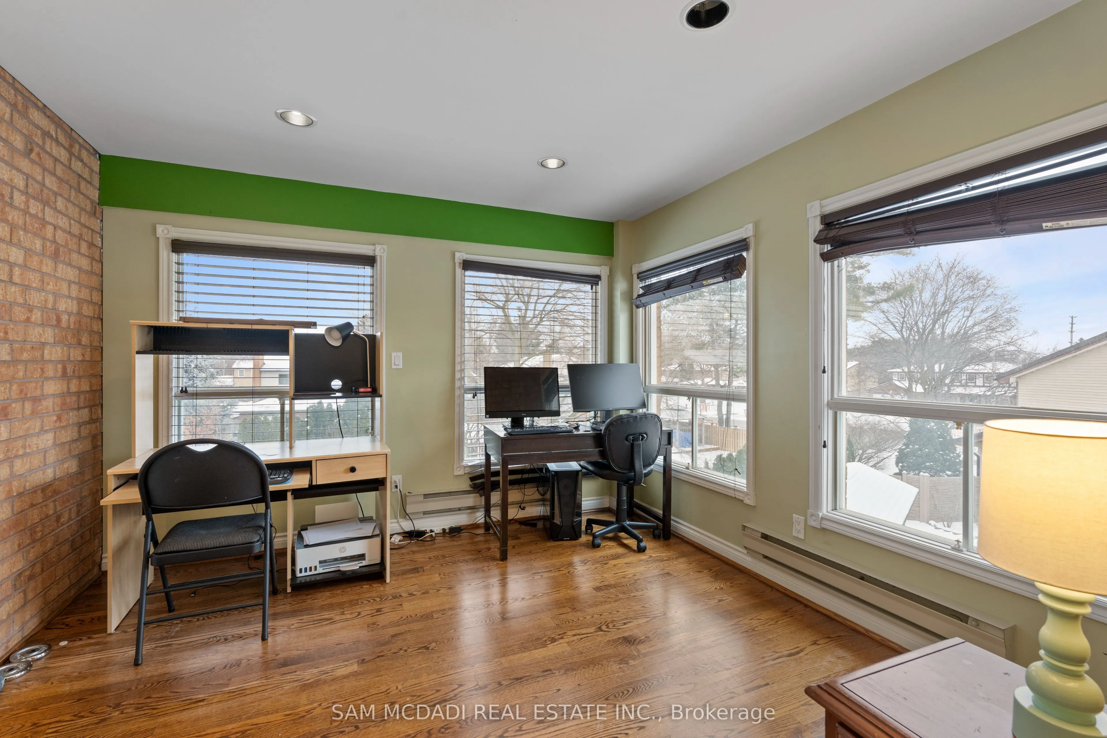 2339 Glengarry Road