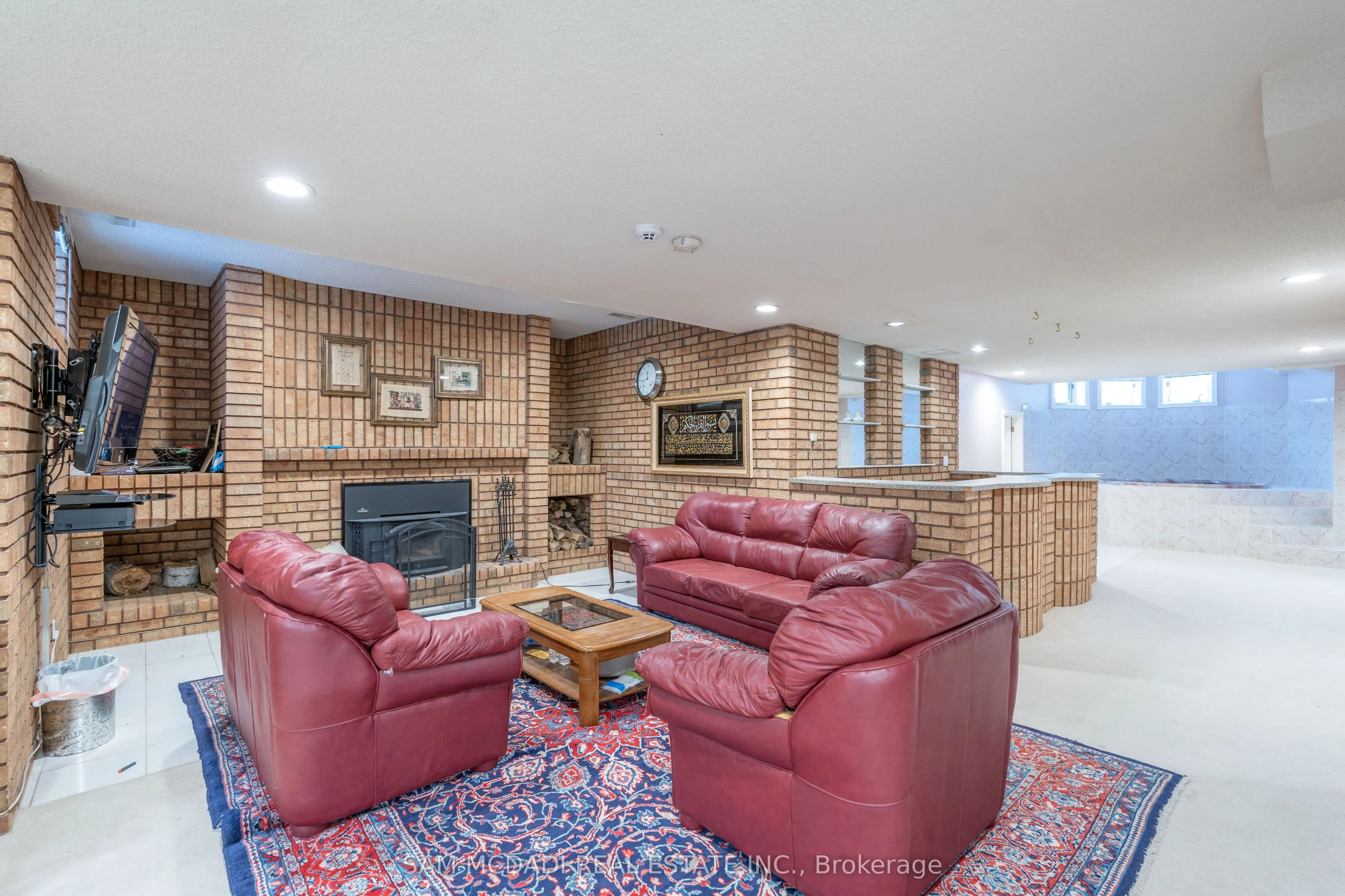 2339 Glengarry Road