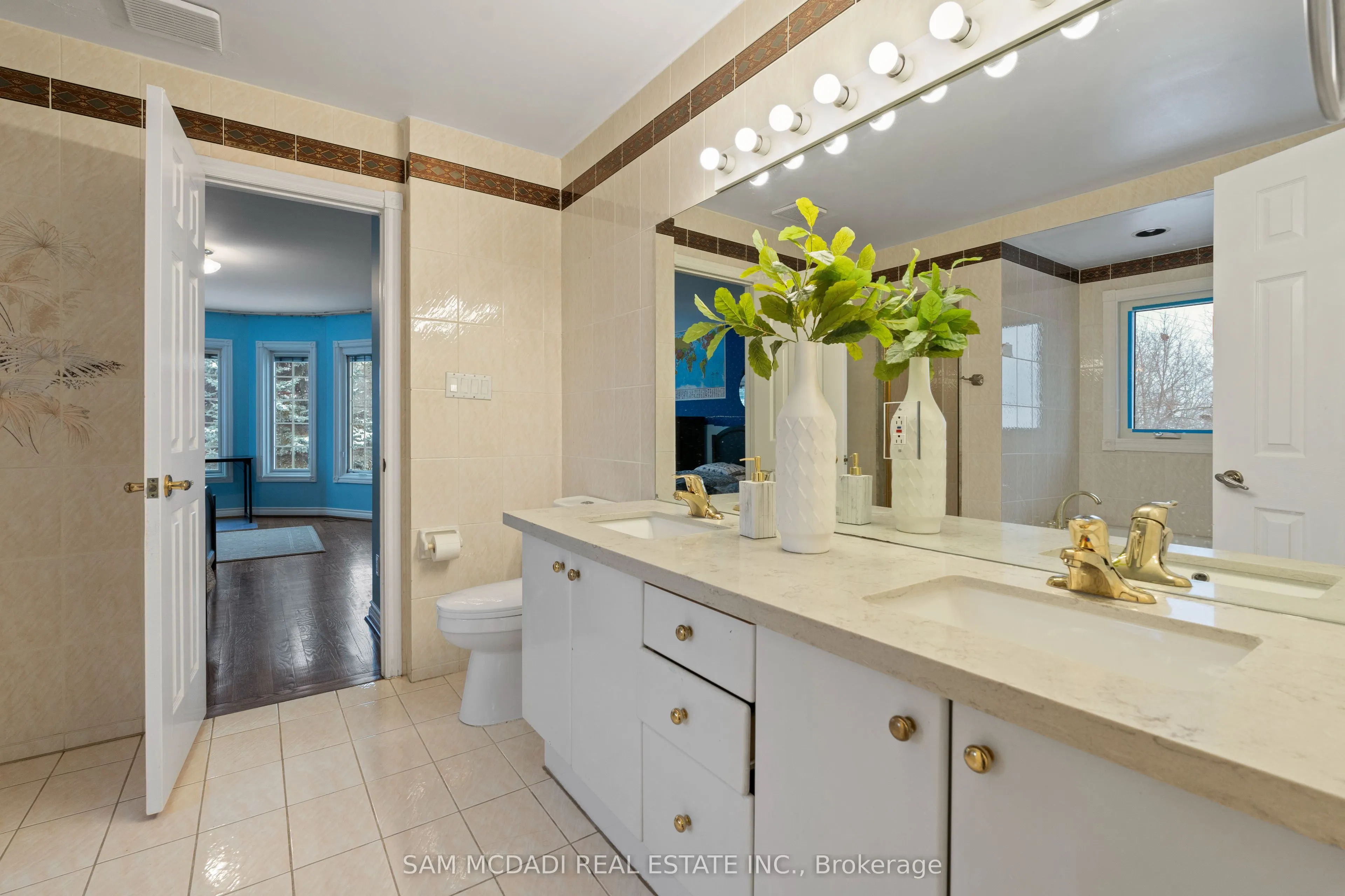2339 Glengarry Road
