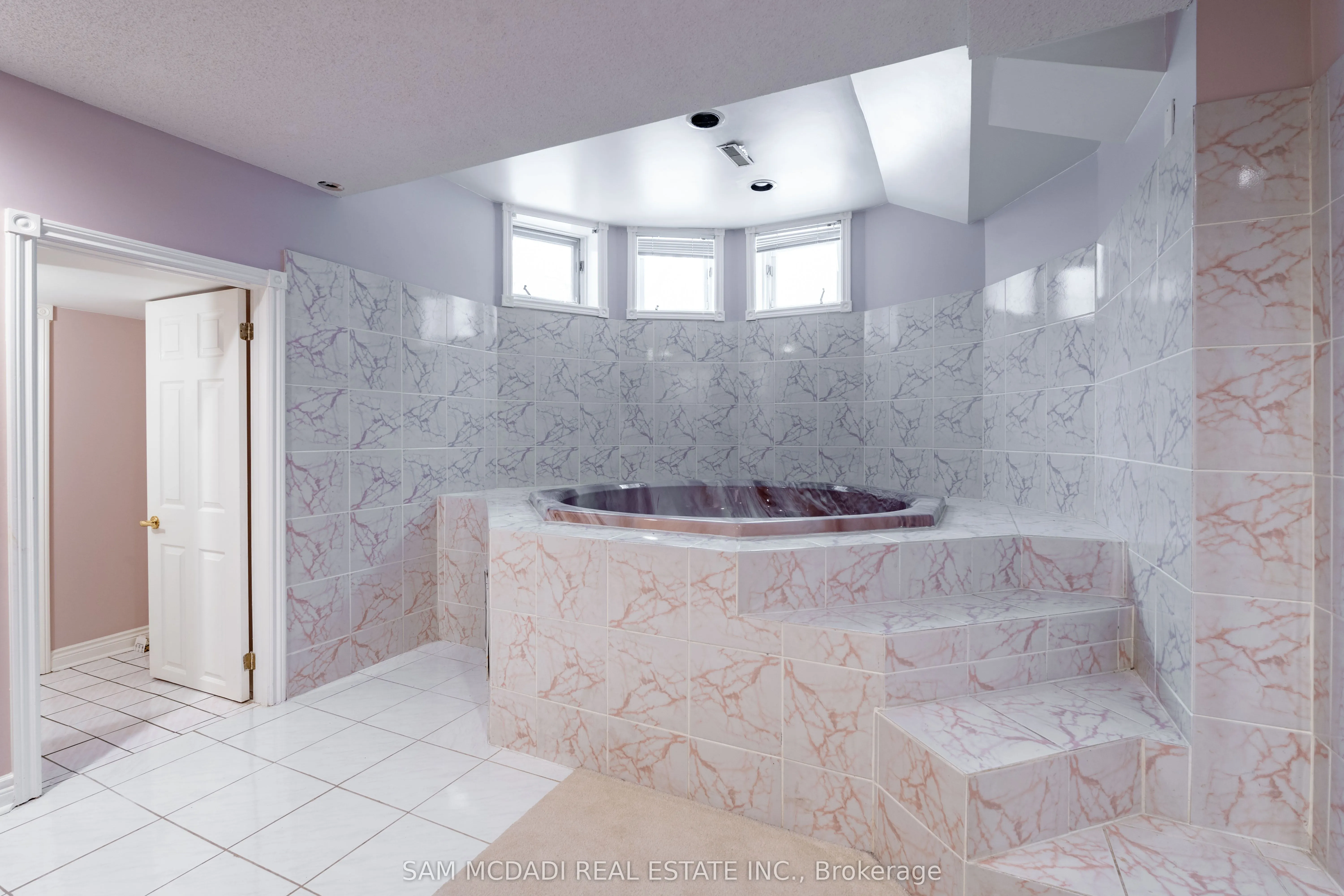 2339 Glengarry Road