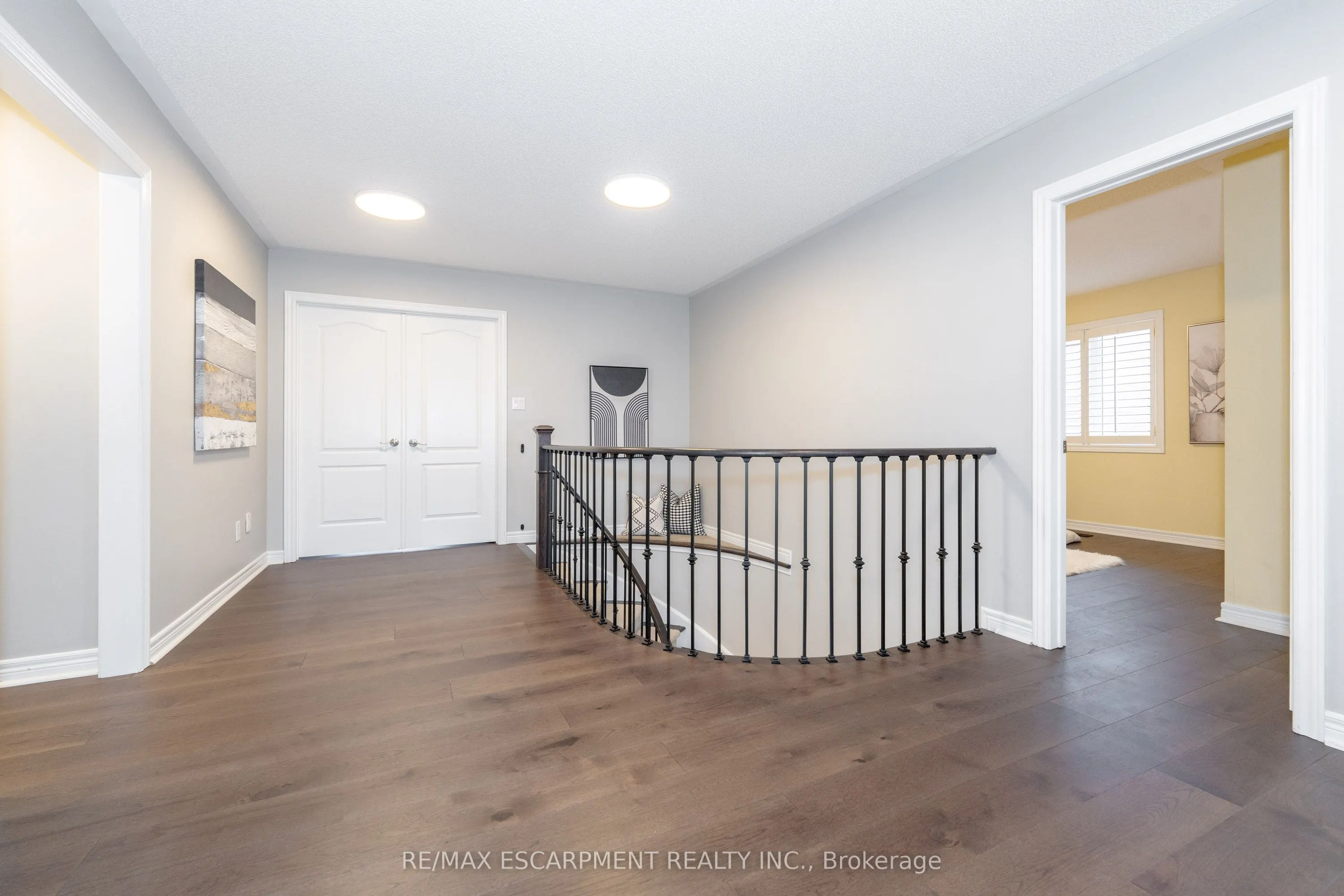 1185 Lindenrock Drive