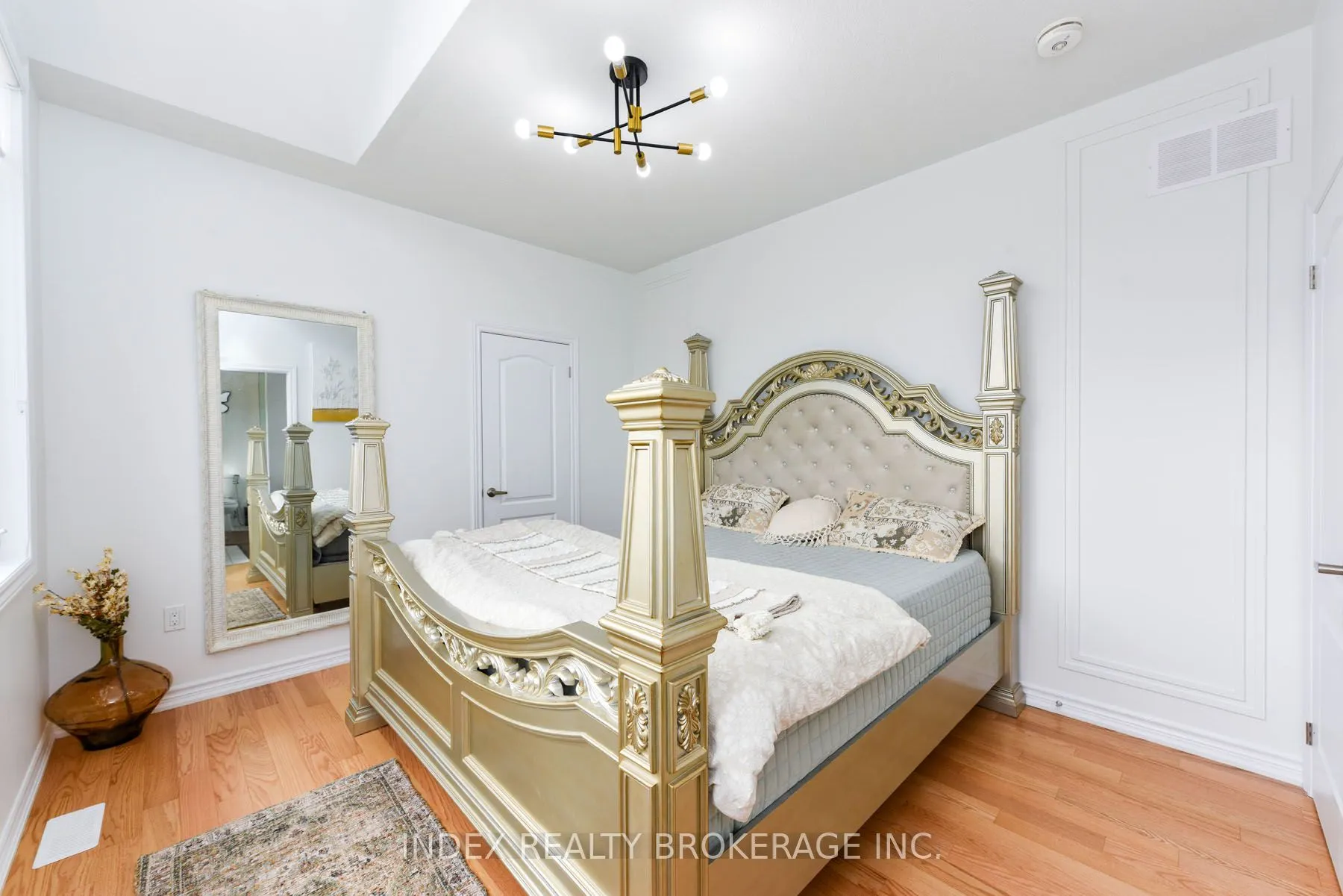 32 Mccormack Road S