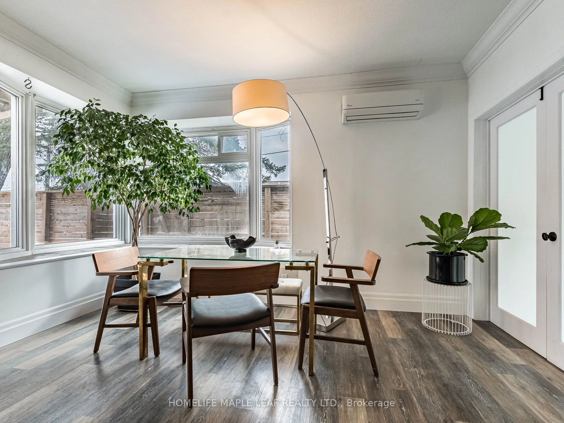 40 Park Street W