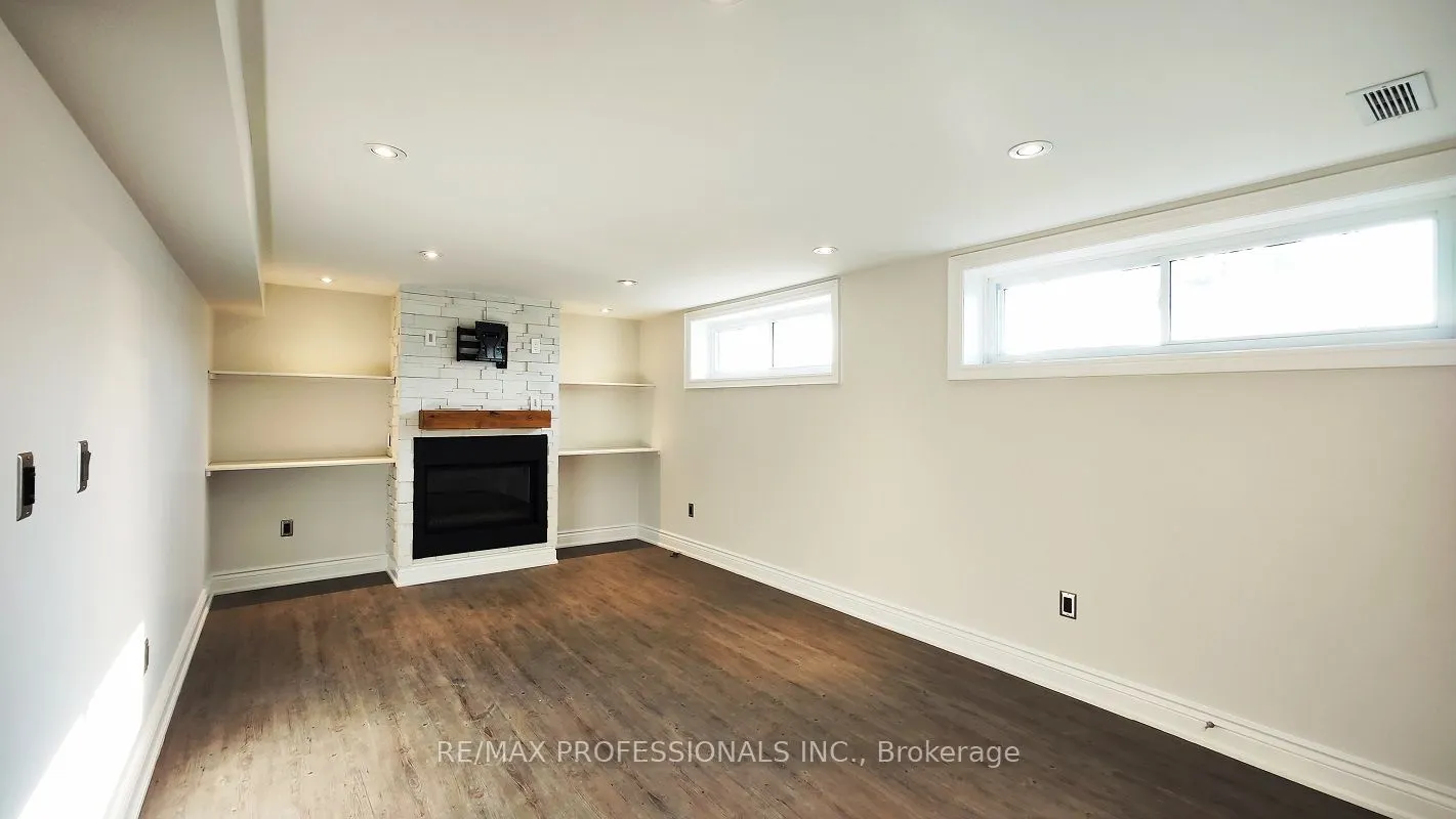 50 Eringate Drive, #Lower