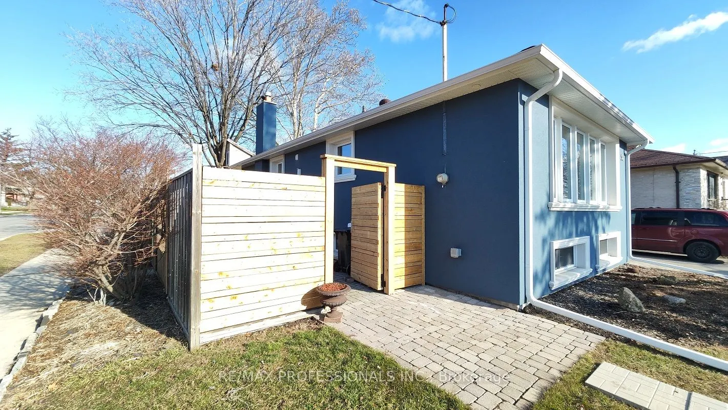 50 Eringate Drive, #Lower