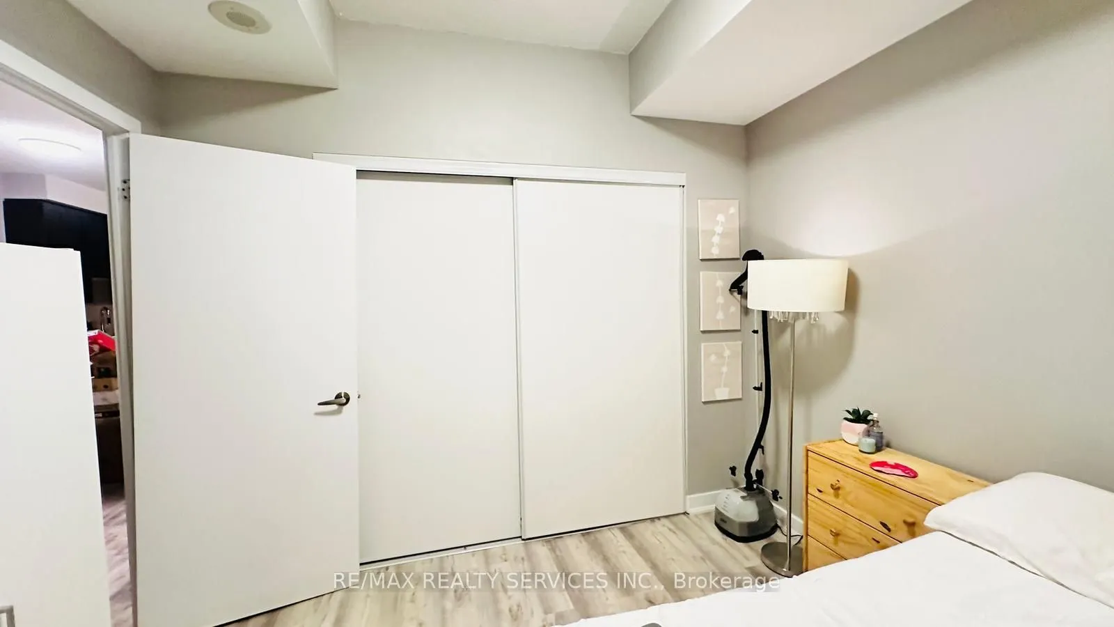 4070 Confederation Parkway #4005