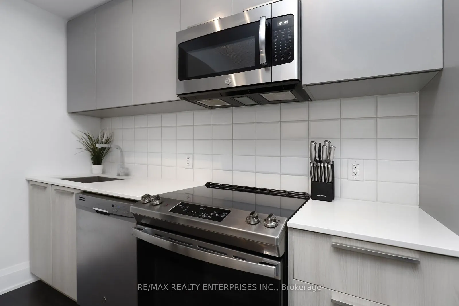 20 Brin Drive #1904