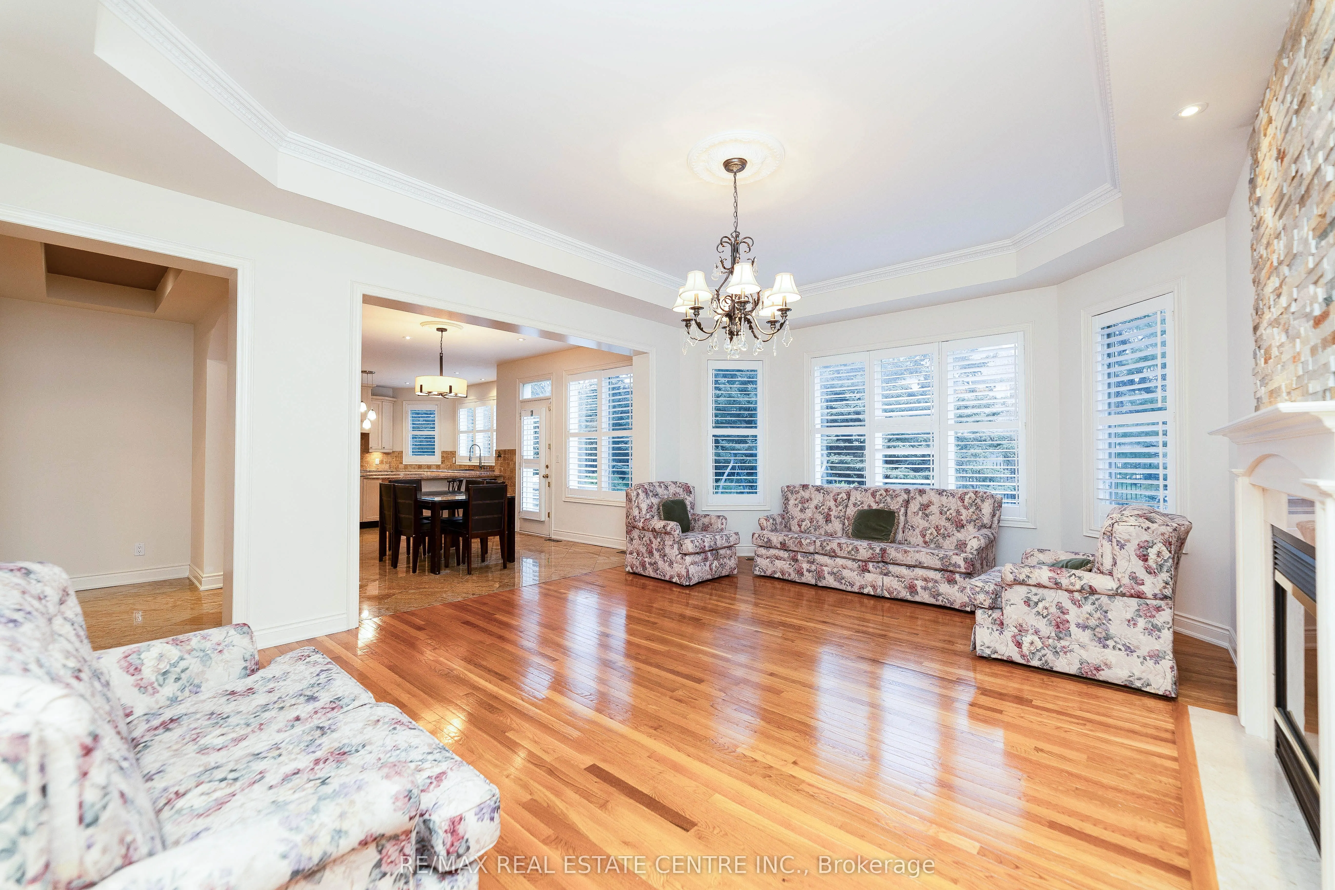 645 Cranleigh Court