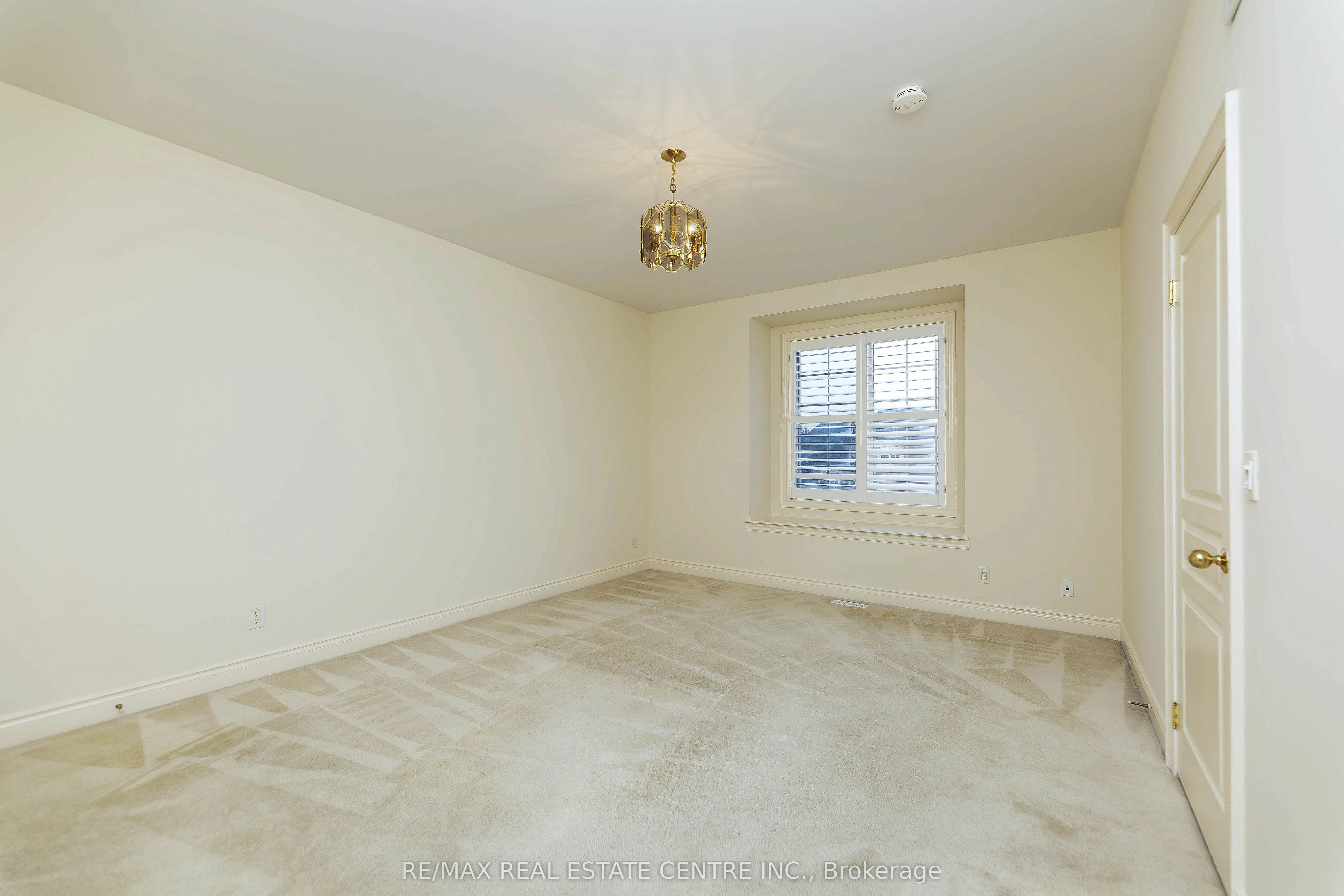 645 Cranleigh Court