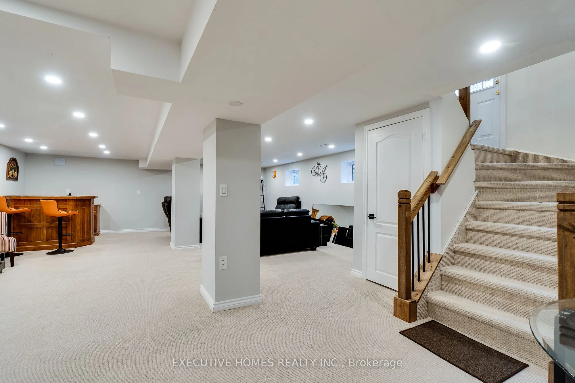 208 Glen Oak Drive