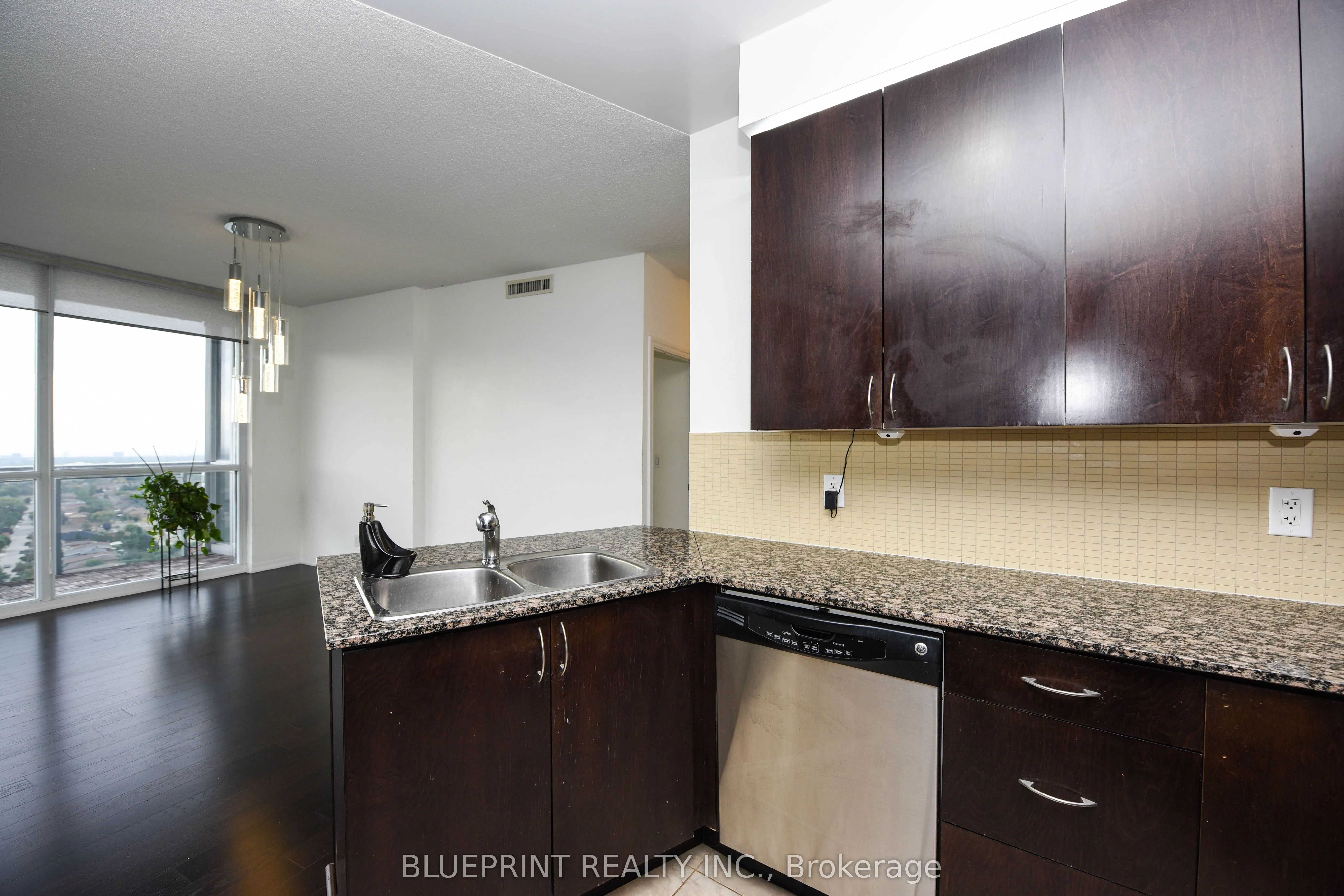 223 Webb Drive, #2002