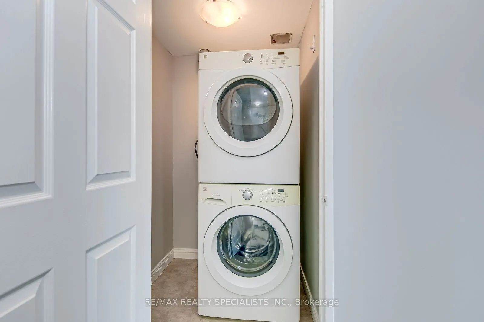2177 Burnhamthorpe Road W #1605